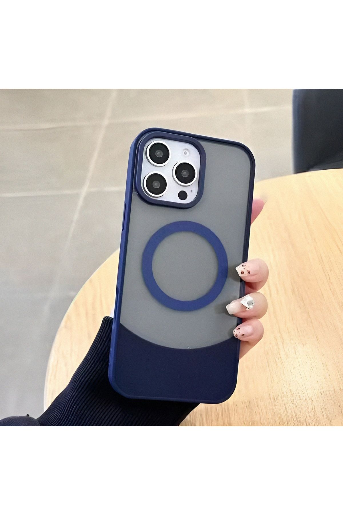 KumOziShop Iphone 15 ProMax Uyumlu Mat Darbeye Dayanıklı Orta Bölüm Şeffaf MagSafe Özellikli Kılıf