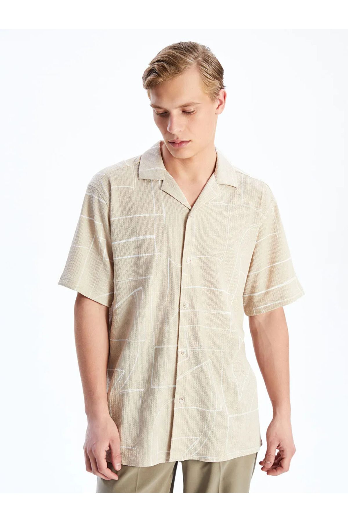 LC Waikiki Regular Fit Kısa Kollu Desenli Erkek Gömlek