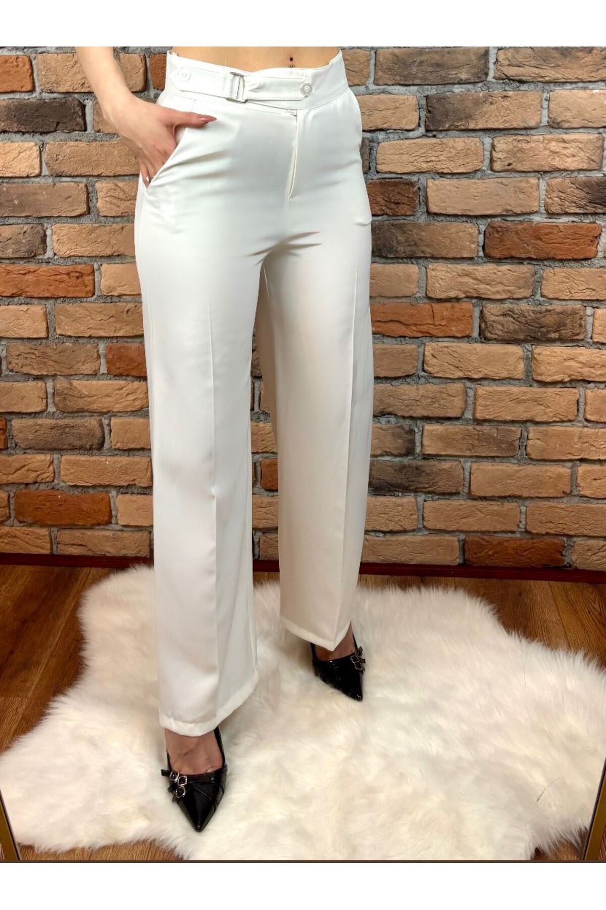 G&G WARDROBE KEMER DETAY BEYAZ KUMAŞ PANTOLON