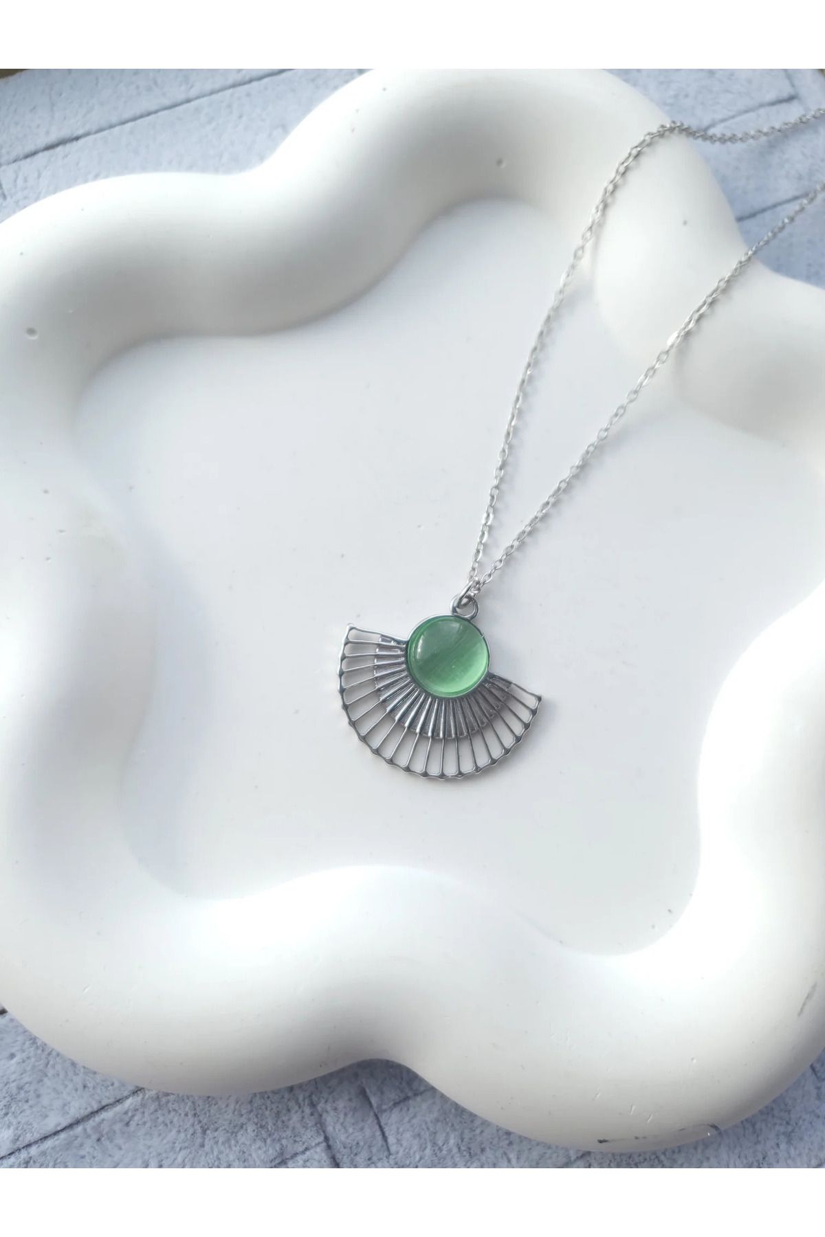 1881 STORE Çelik Silver Antik Yelpaze Kolye