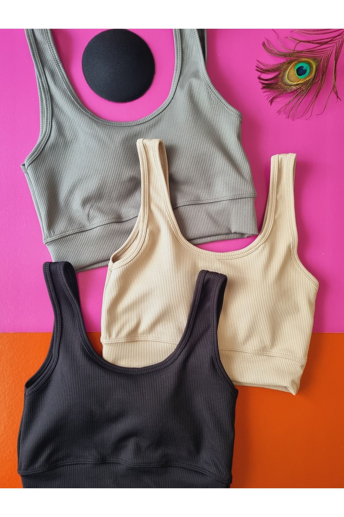 Demirsa Boutique Fitilli 3'lü Siyah, Yeşil ve Krem Renk Çıkarılıp Takılabilir Pedli Kadın Sütyen Büstiyer