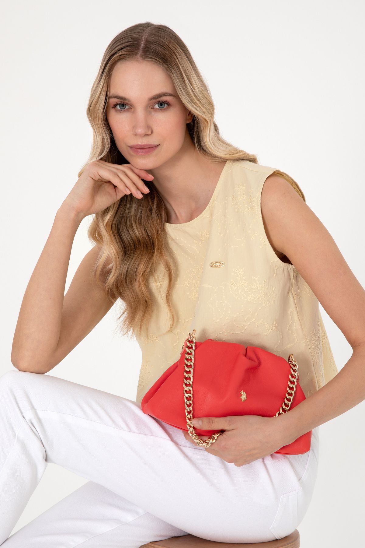 U.S. Polo Assn. Kadın Nar Çiçeği Kuzu Derisi Kol Çantası 50318231-VR039