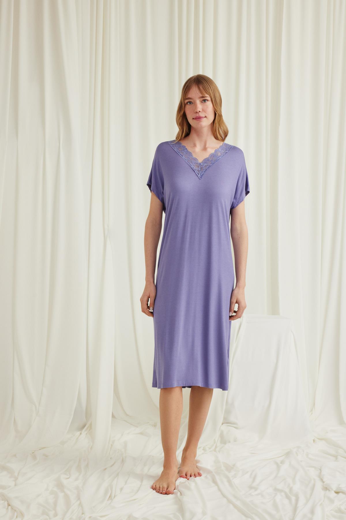 MONAMİSE Yakası Dantelli Kısa Kollu Gecelik