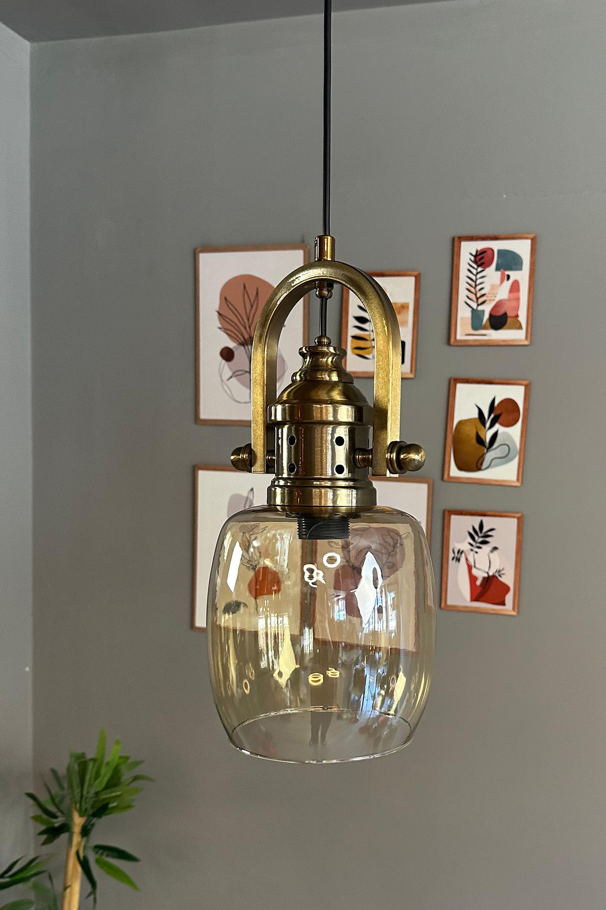 Pearl Glass Honey Color Single Chandelier Perforated Antique Headboard Retro Pendant Lamp Living Room Lighting