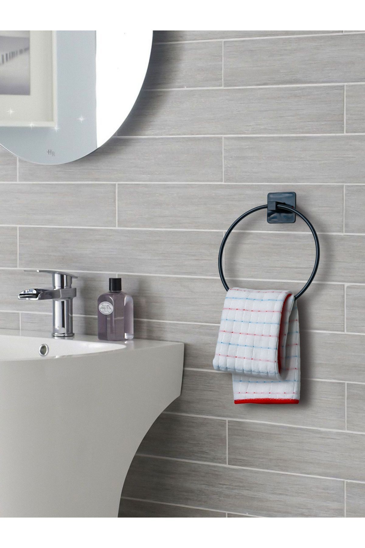 Jusso Yapışkanlı Kolay Monte Banyo Yuvarlak Siyah Havluluk