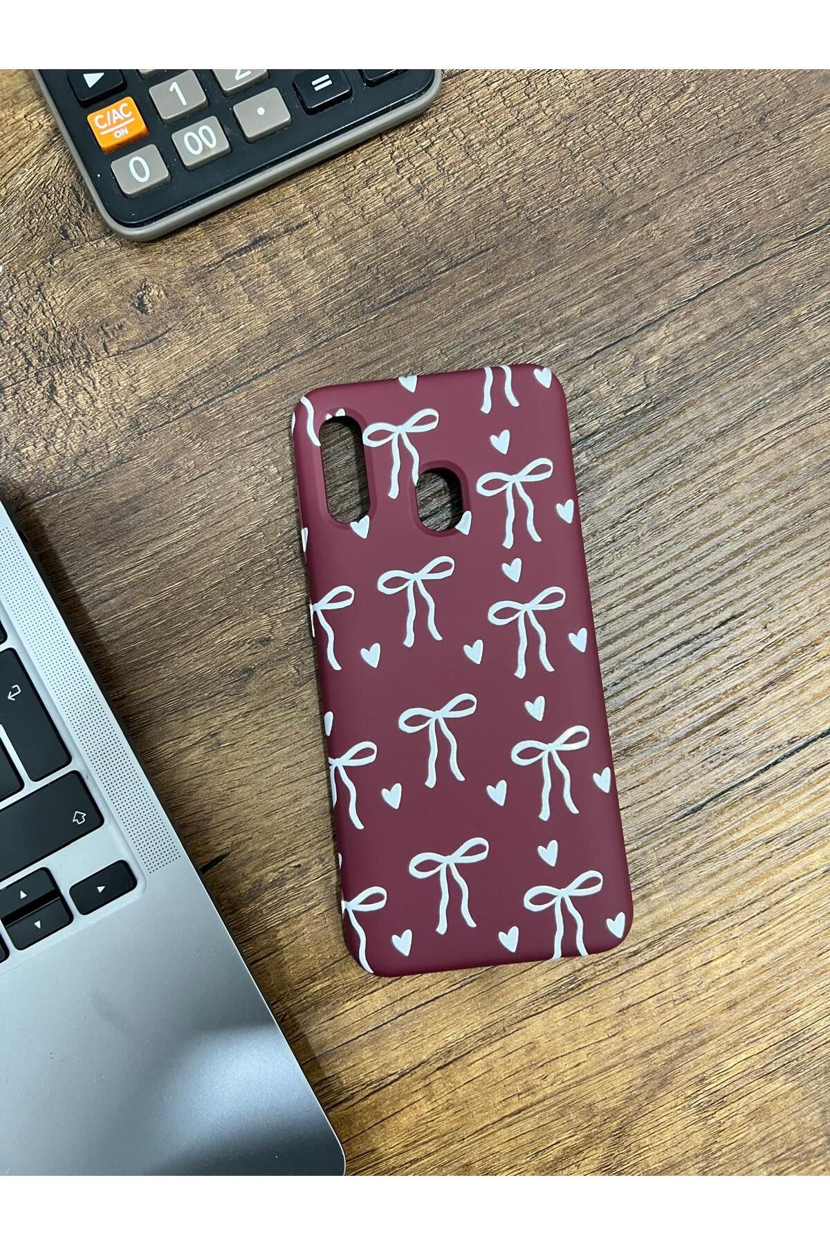 HZR Samsung A20 Beyaz Kurdele Desenli Bordo Silikon Kılıf