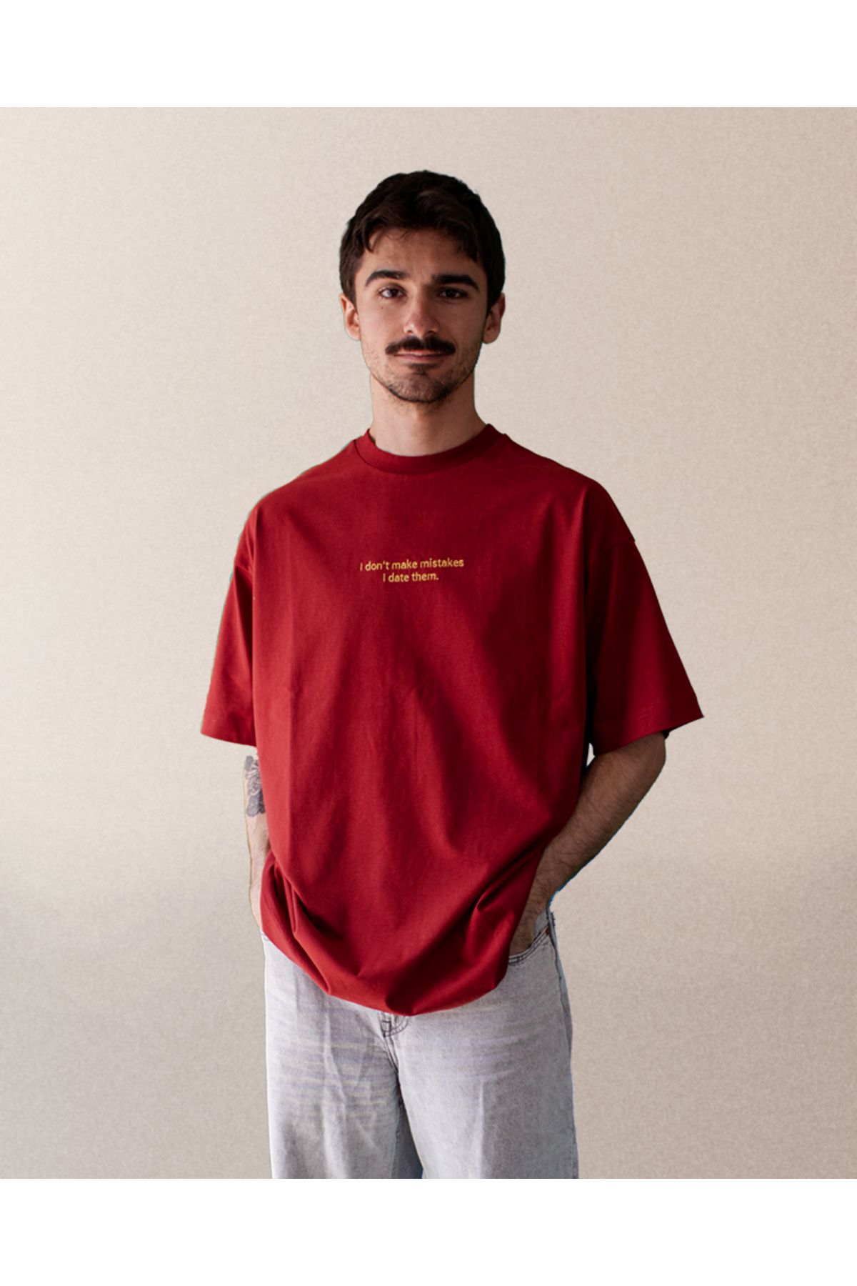 wear.DADASTUDIO Unisex Oversize "I don't make mistakes" t-shirt