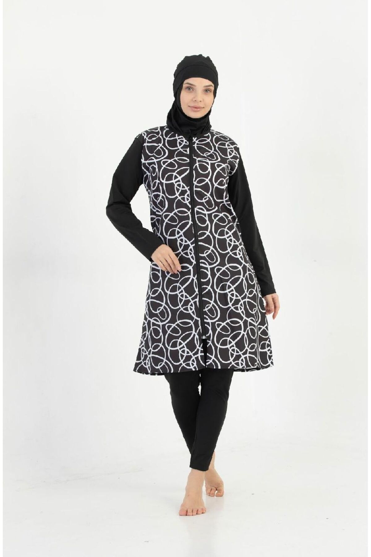 tusem butik homewear Kadın Siyah Beyaz Desenli Çabuk Kuruyan Tam Kapalı Önden Fermuarlı Uzun Kollu Taytlı Boneli Mayo