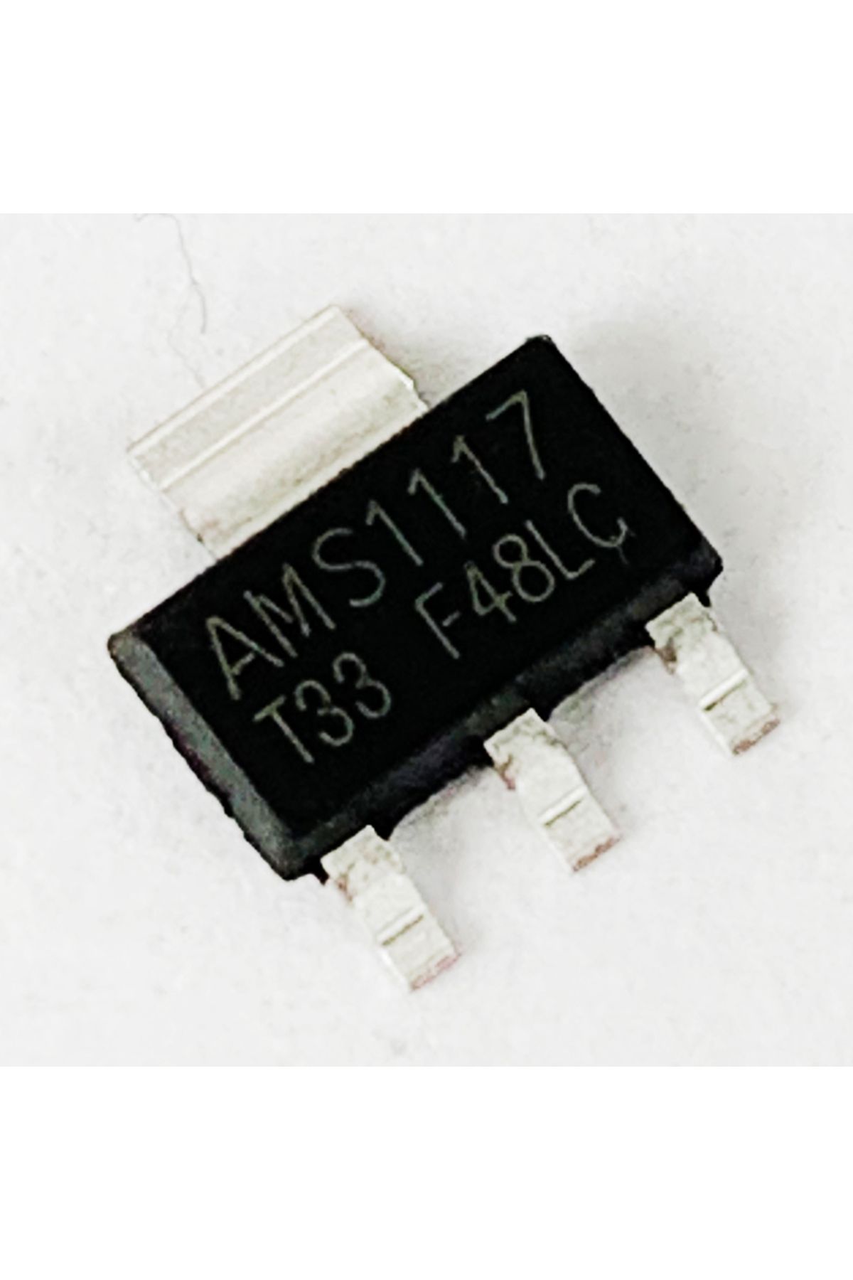 OEM AMS 1117 3.3 V SMD SOT223 67PR N050A