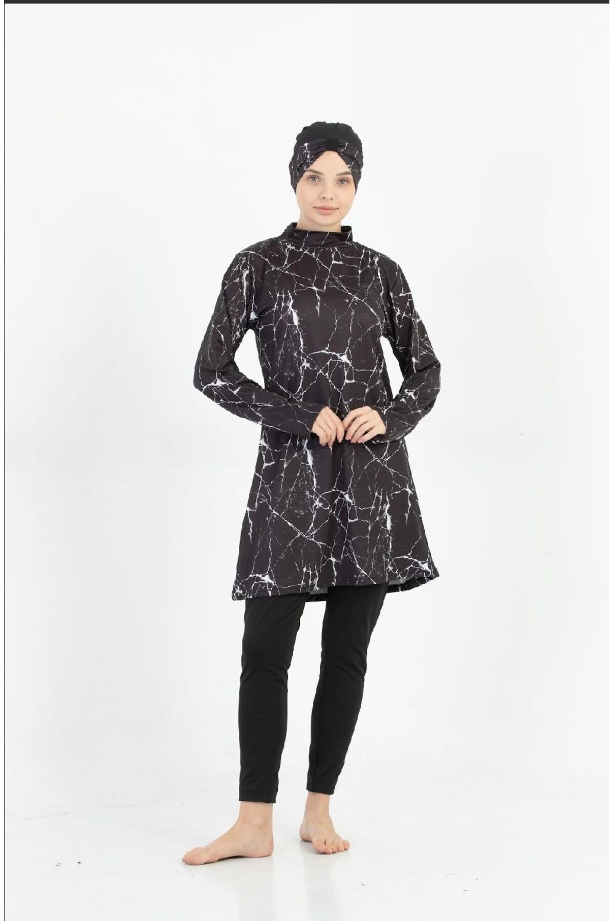 tusem butik homewear Kadın Siyah Desenli Tam Kapalı Çabuk Kuruyan Taytlı Uzun Kollu Boneli Mayo