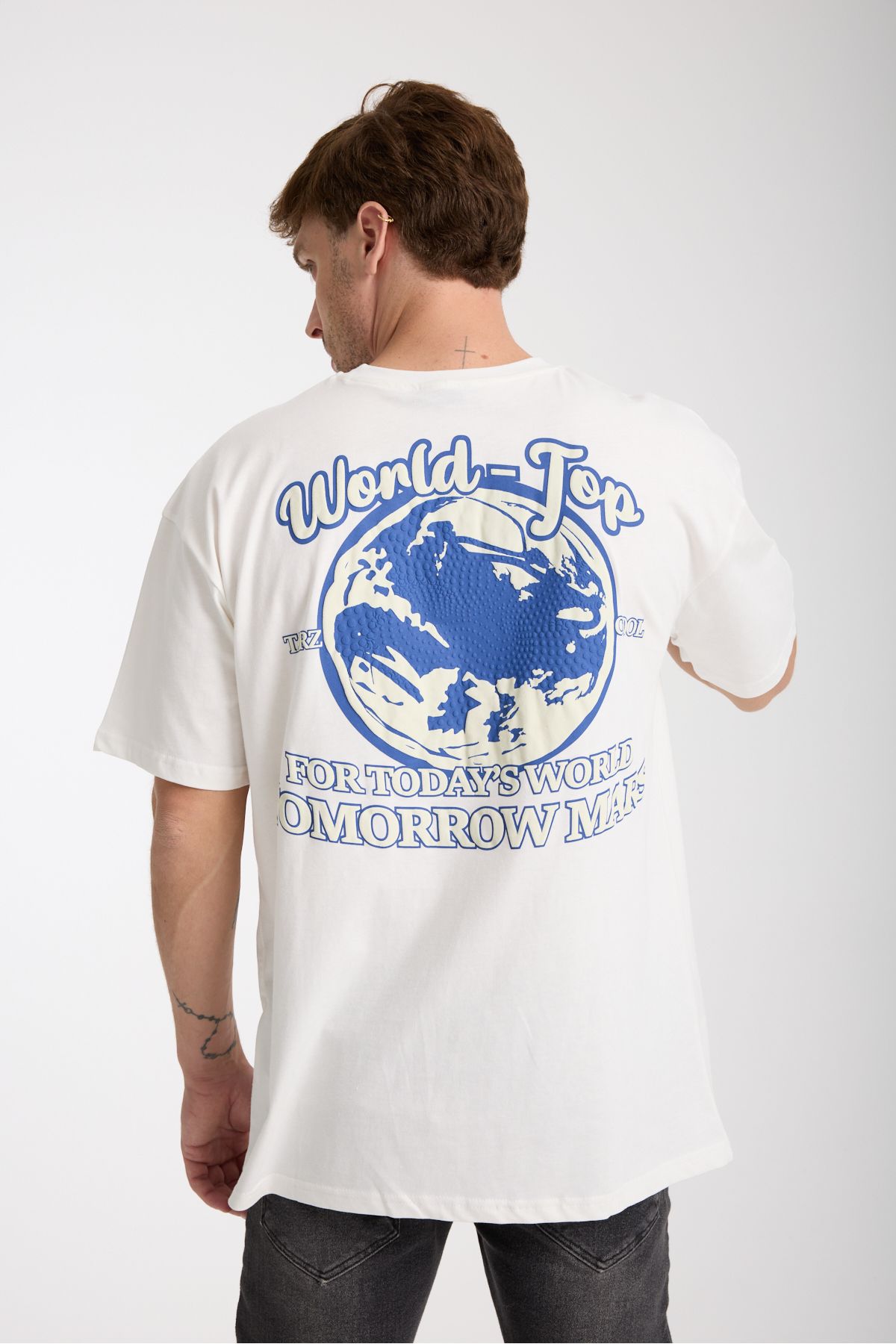 Tarz Cool Erkek Beyaz World Ön Ve Arka Baskılı Oversize Bisiklet Yaka T-Shirt