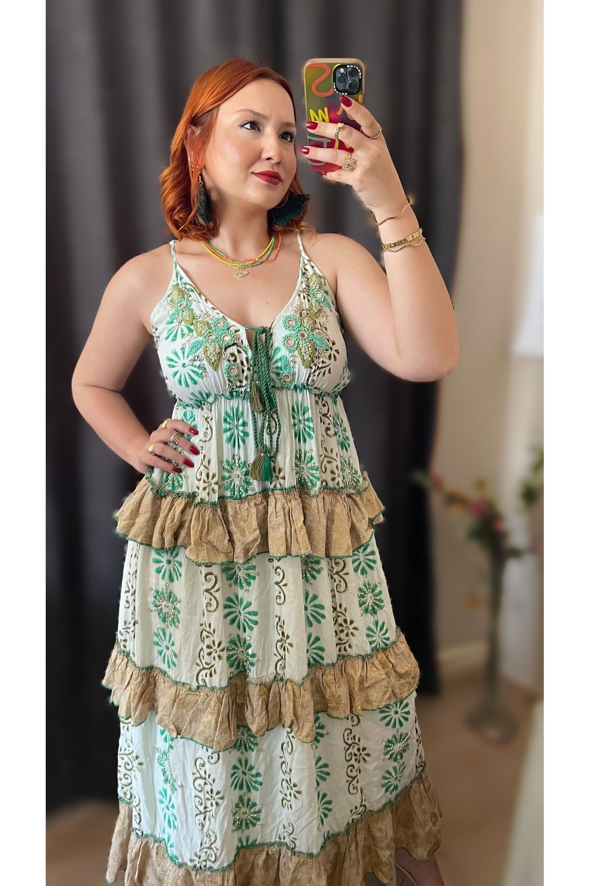 Tumtum Wear İşlemeli nakışlı fırfır detaylı elbise
