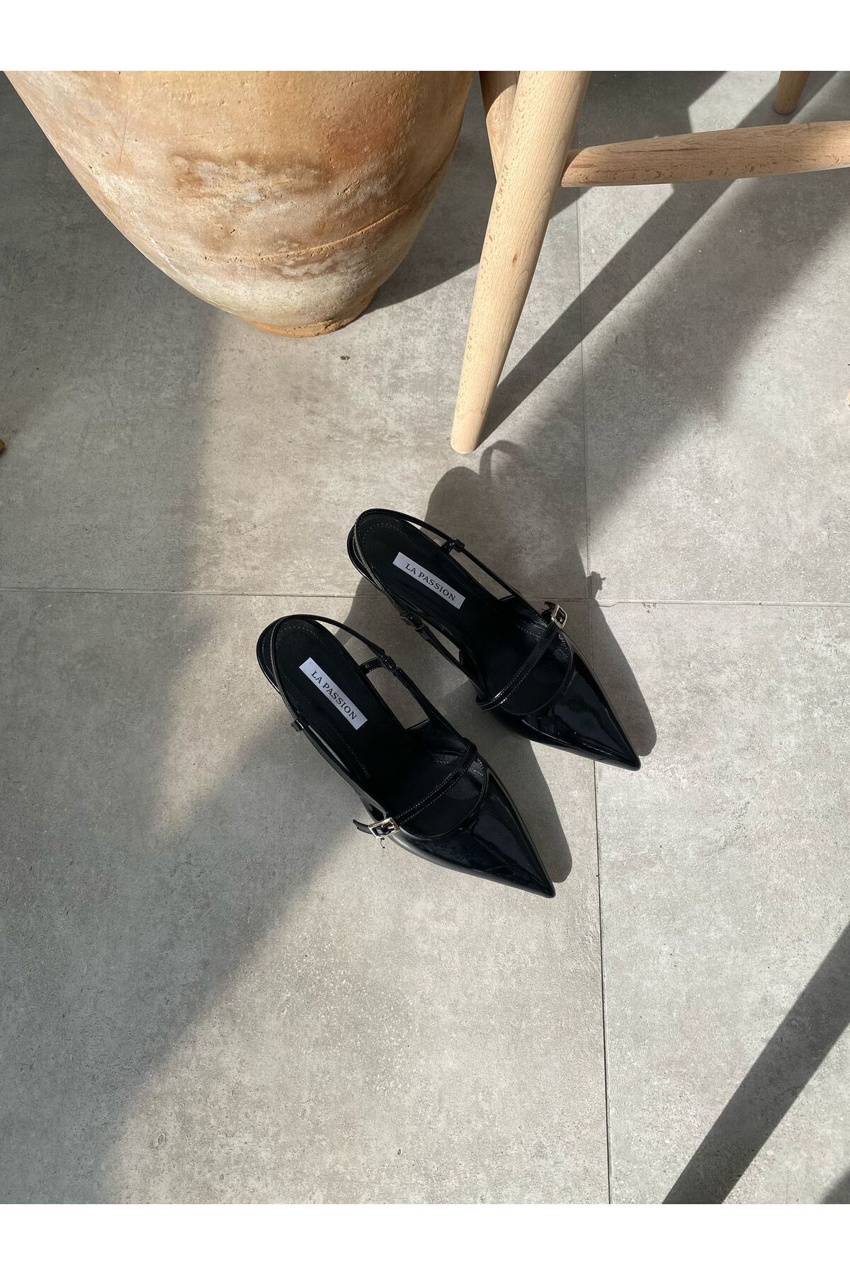 LA PASSION Arkası Açık Dekolteli Rugan siyah Kadın stiletto