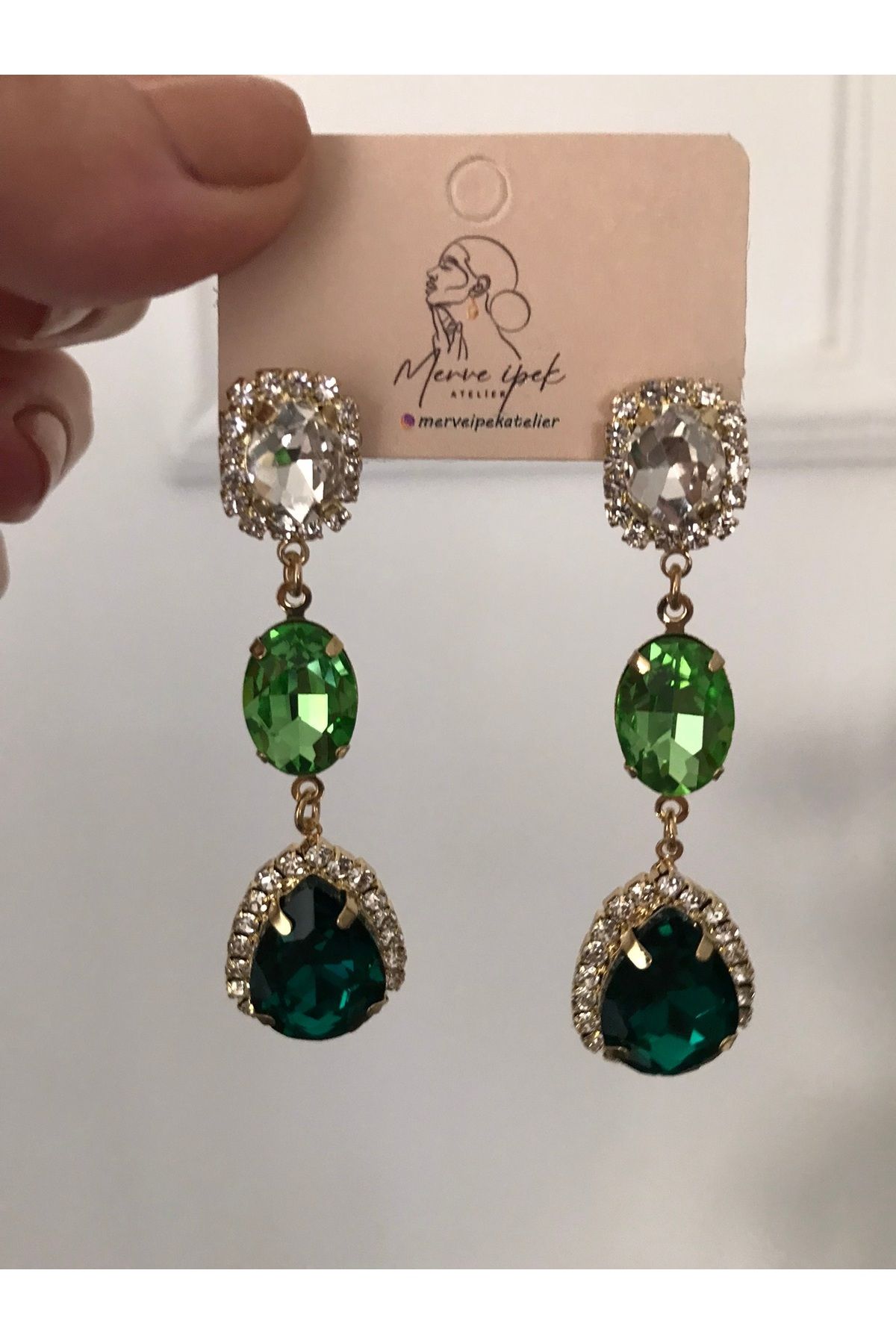 shop PASLANMAZ ÇELİK RENKLİ TAŞLI DOĞAL TAŞ GÖRÜNÜMLÜ SALLANTILI PARLAK YEŞİL BEYAZ RENKLİ KARARMAZ KÜPE