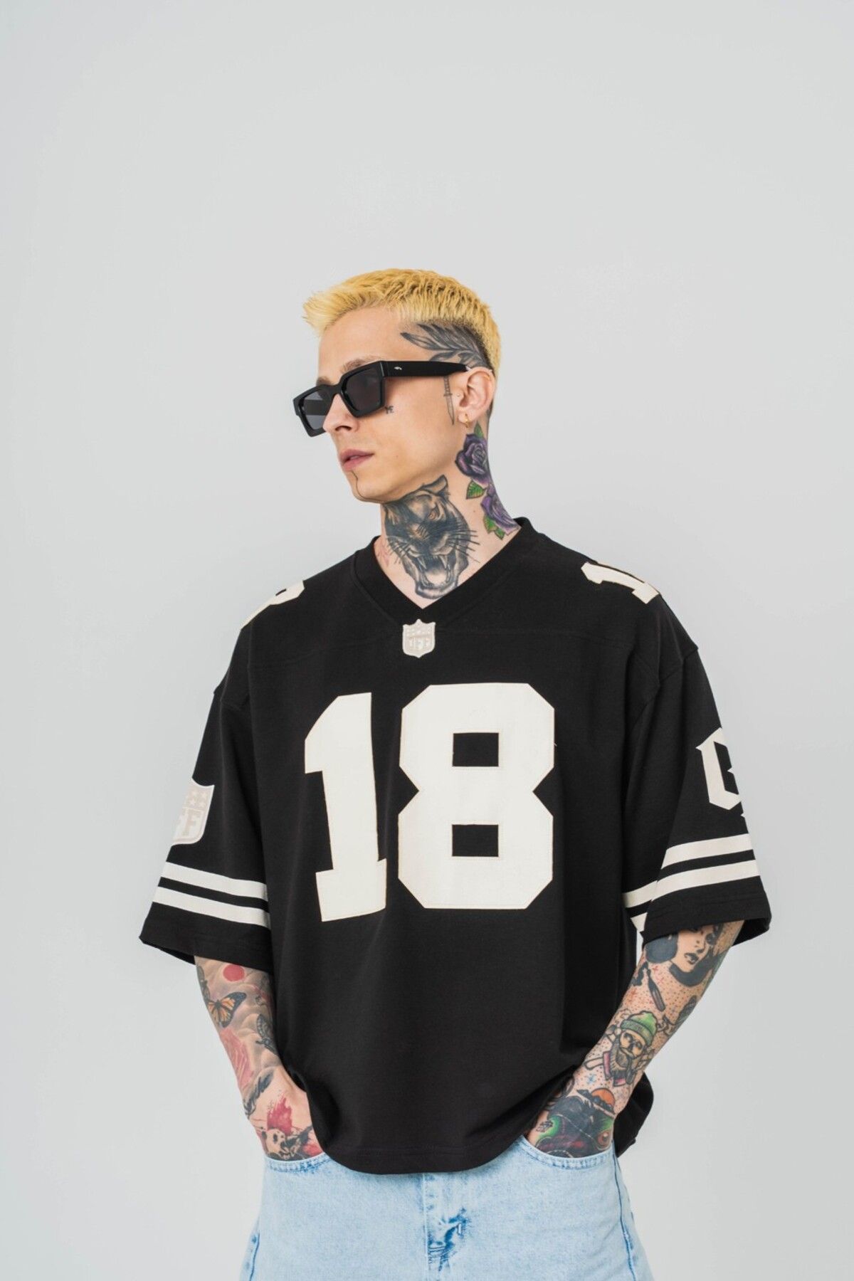 go gang own Guard 18 Patch Nakış Detaylı V Yaka Oversize T-shirt