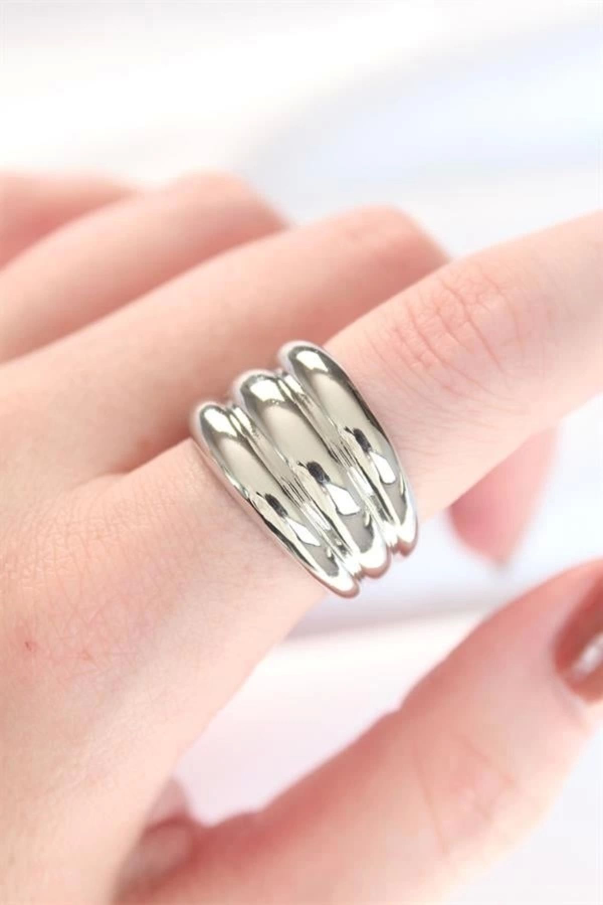 Lale Moda Silver Renk Ayarlanabilir Çizgili Bombe Yüzük
