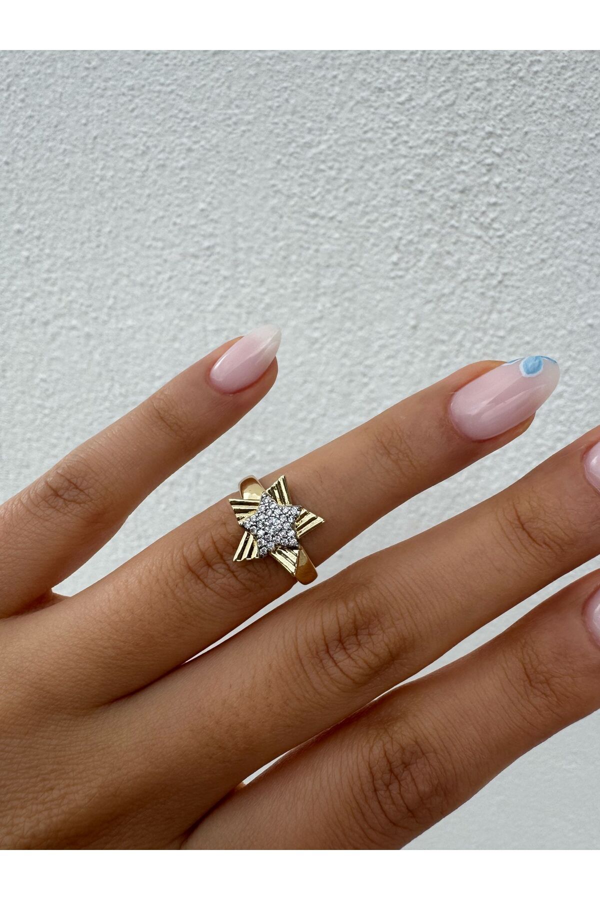 Jiji Jewelery Star Yıldız Altın Renk Trend Zirkon Taşlı Ayarlanabilir Paslanmaz Çelik Yüzük