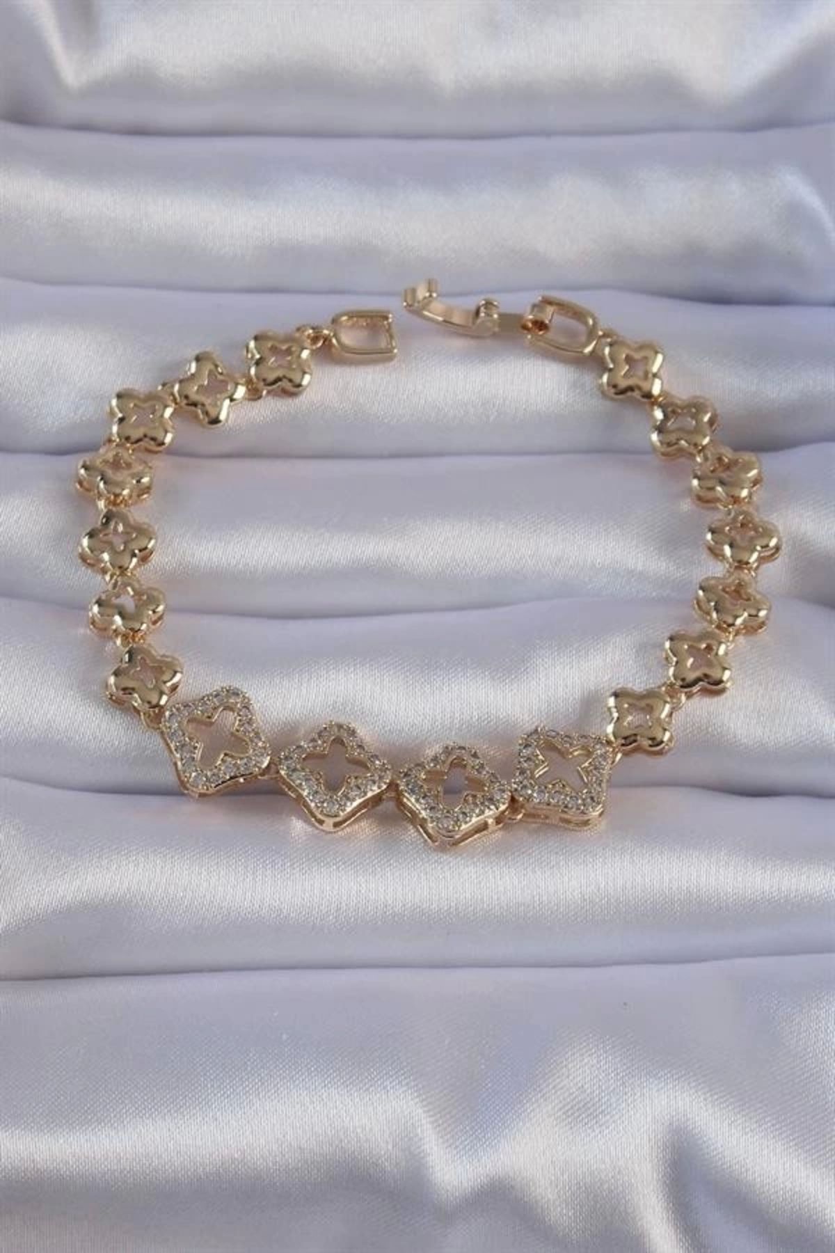 Lale Moda Pirinç Gold Renk Zirkon Taşlı İçi Boş Yonca Figürlü Model Bileklik