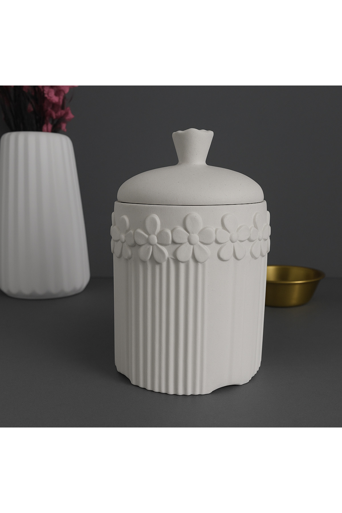 Concrete Decorative Flower Detailed Jar