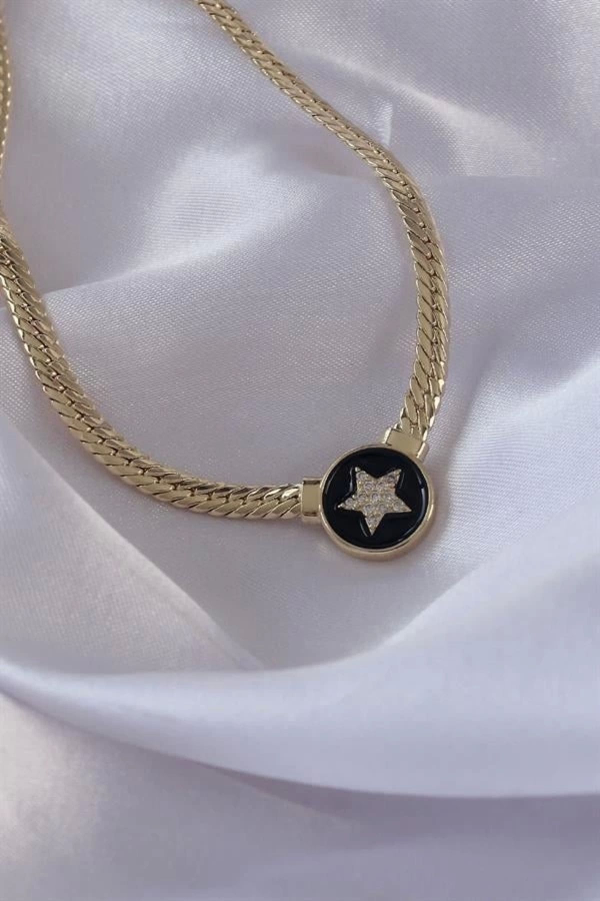 Lale Moda Pirinç Gold Renk Zirkon Taşlı Yıldız Model Siyah Mineli Ezme Zincirli Serenay Kolyesi