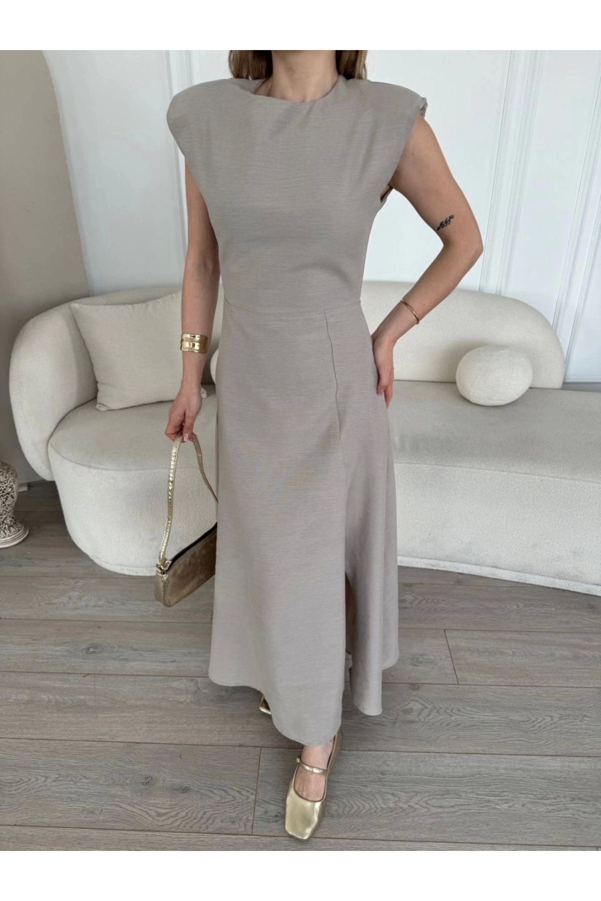 MODA Keten Yandan Yırtmaçlı Uzun Sıfır Kolsuz Elbise - Gri