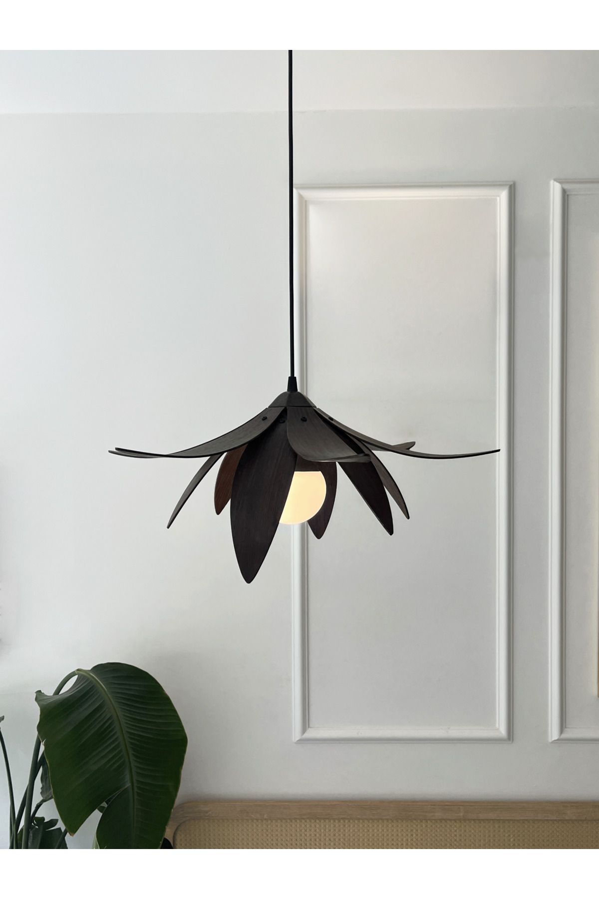 Fagus Wood Lotus Avize – Ahşap Modern ve Minimal Tasarım Avize, İskandinav Salon ve Oturma Odası Aydınlatması