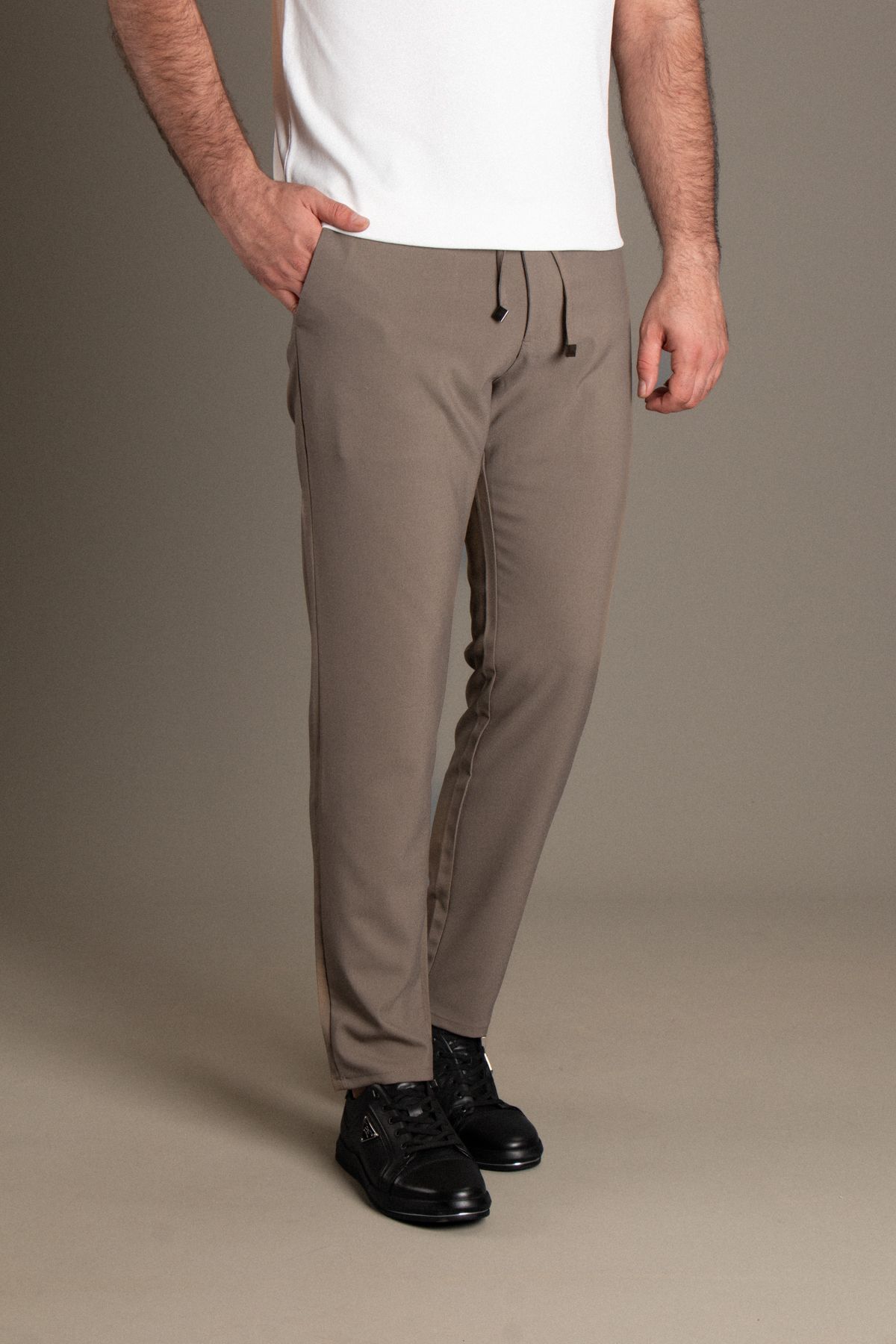 JR9 ERKEK HAKİ İPLİ JOGGER PANTOLON