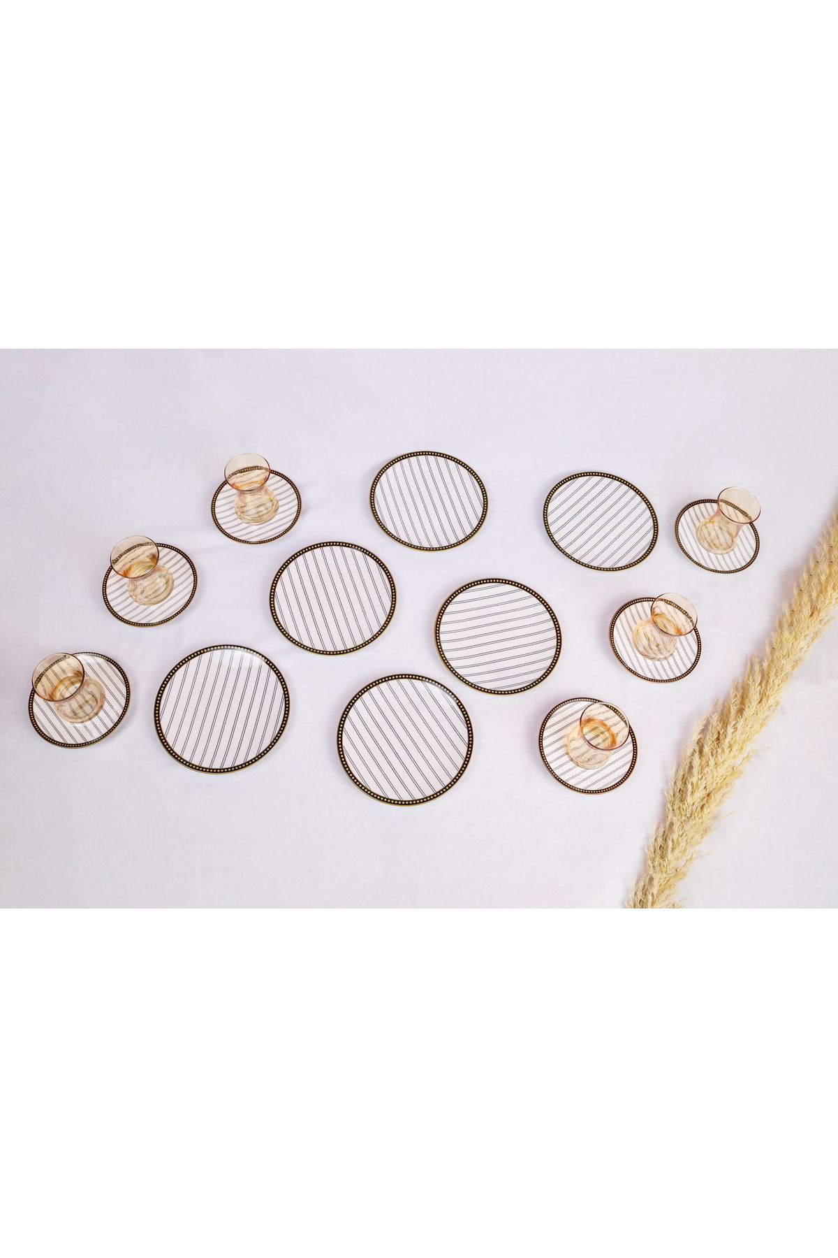 Noya Home 18 Parça Şık Çay ve Pasta Seti 6 Kişilik Porselen Servis Takımı 100-199 ml