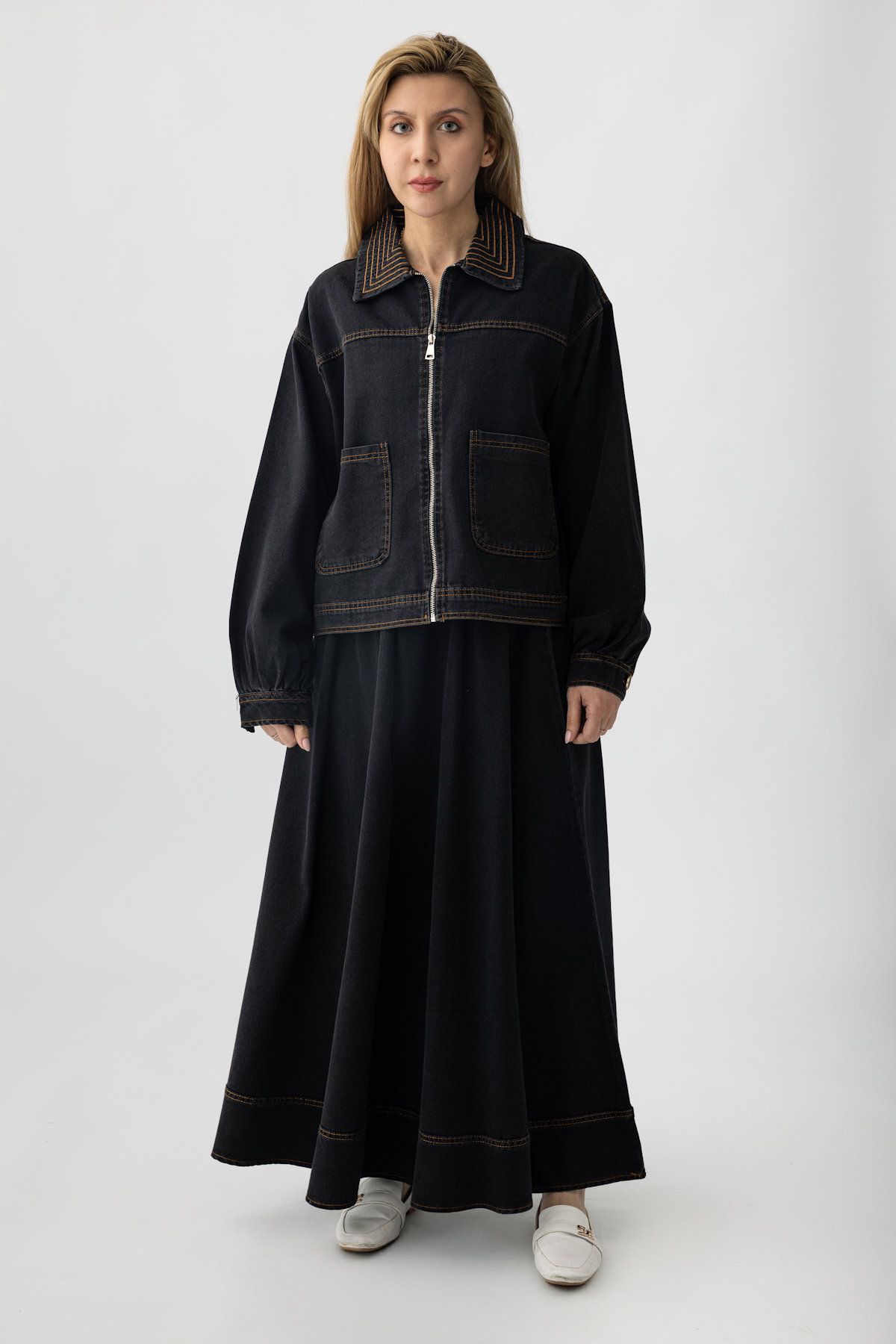Suede Style 5427 - Cepli, Fermuarlı Yakası Nakış Detaylı Rahat, Şık, Günlük Kadın Etek Ceket Kot Takımı