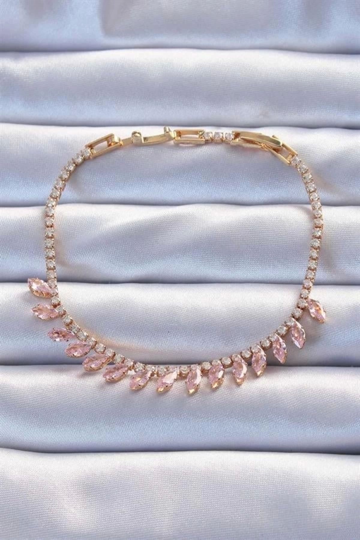 Lale Moda Pirinç Vip Seri Altın Renk Pembe Zirkon Taşlı Bileklik