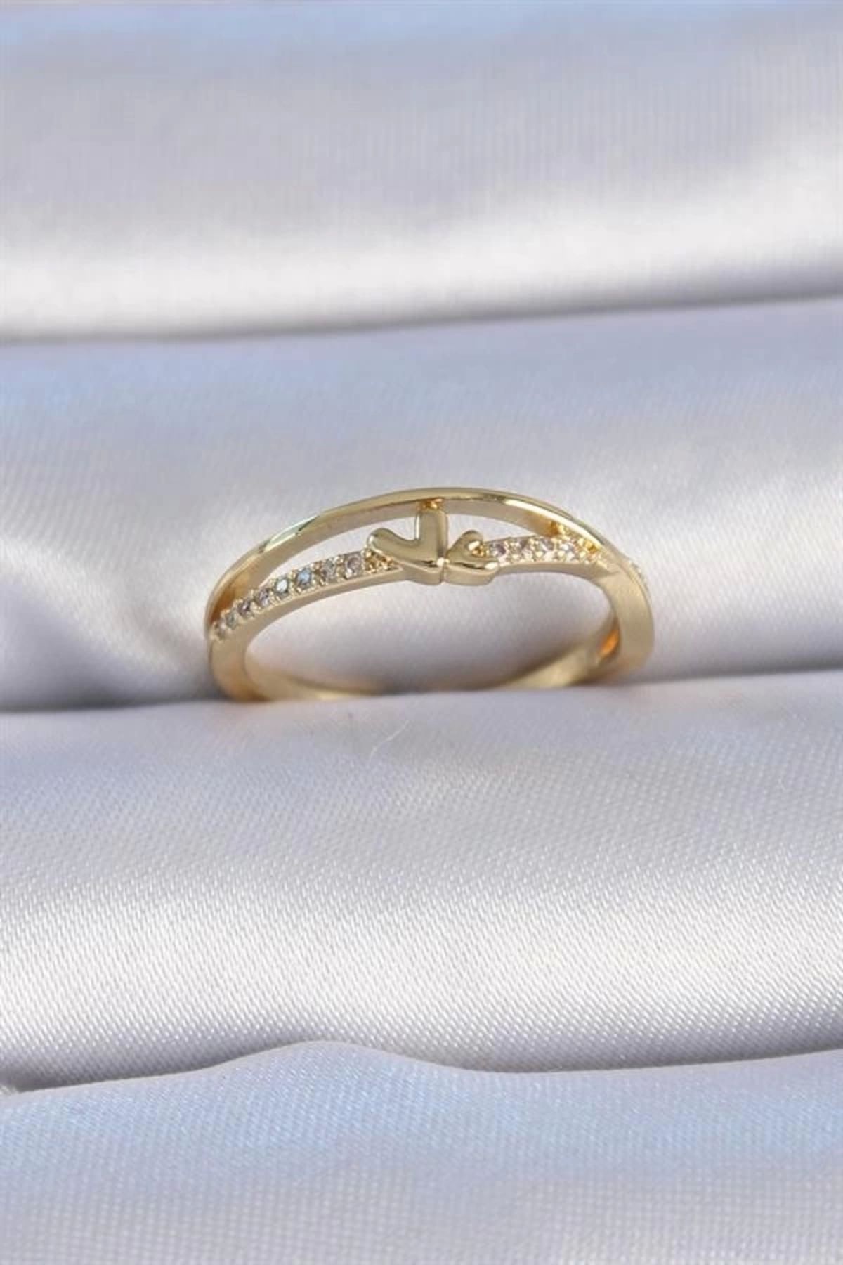 Lale Moda Pirinç Gold Renk Zirkon Taşlı Kalp Model Kadın Yüzük