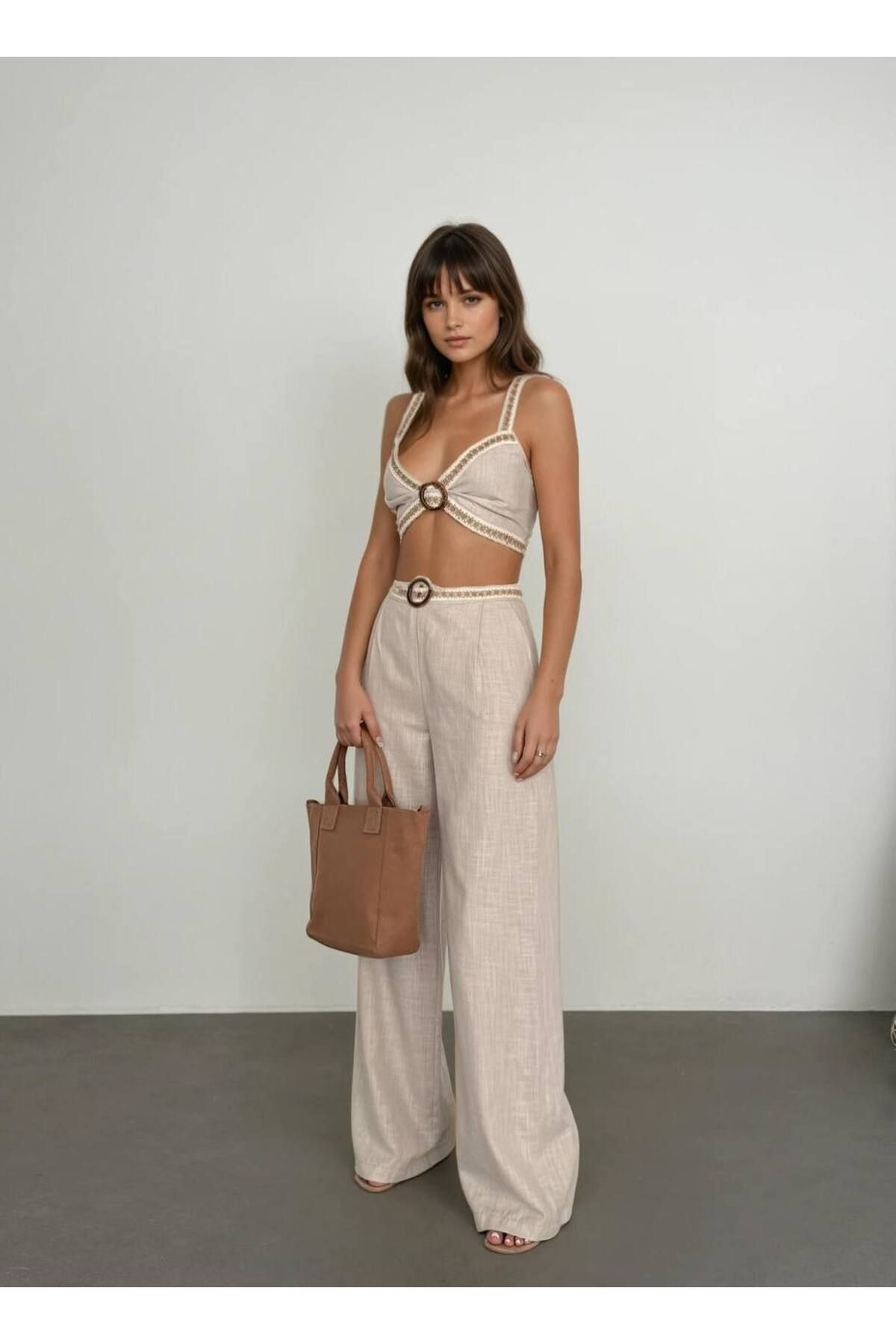 FASHION COCKTAIL Şeritli Çift Tokalı Natürel Dokulu Keten Kumaşlı Palazzo Pantolon Sırt Lastikli Üçgen Krop Takım