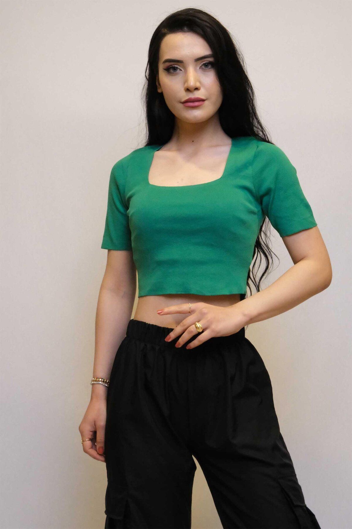 LLOHA Kare Yaka Triko Crop Yeşil