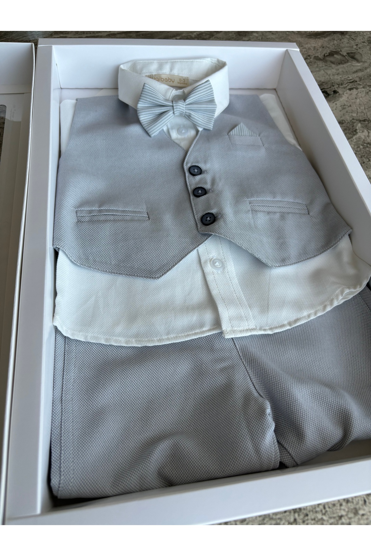 Pure Kids Store Erkek Bebek Pamuklu Papyon Yelek Gömlek Pantolon 4’lü Takım Şık Mevlütlük Bayramlık Özel Gün fotoğrafı 4 (önizleme)