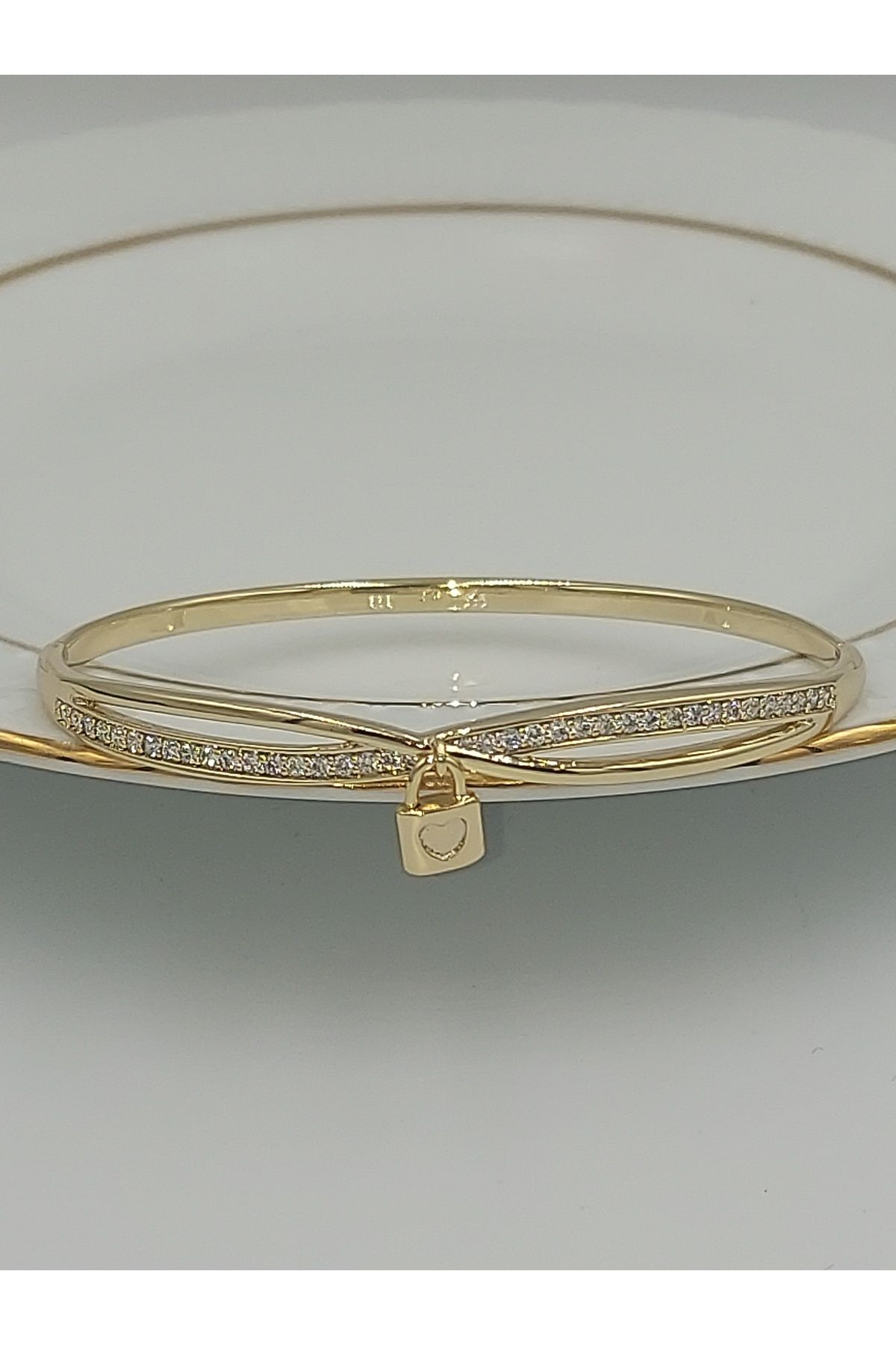 XUPING JEWELRY Xupıng Altın Renk Çelik Kelepçe Bileklik