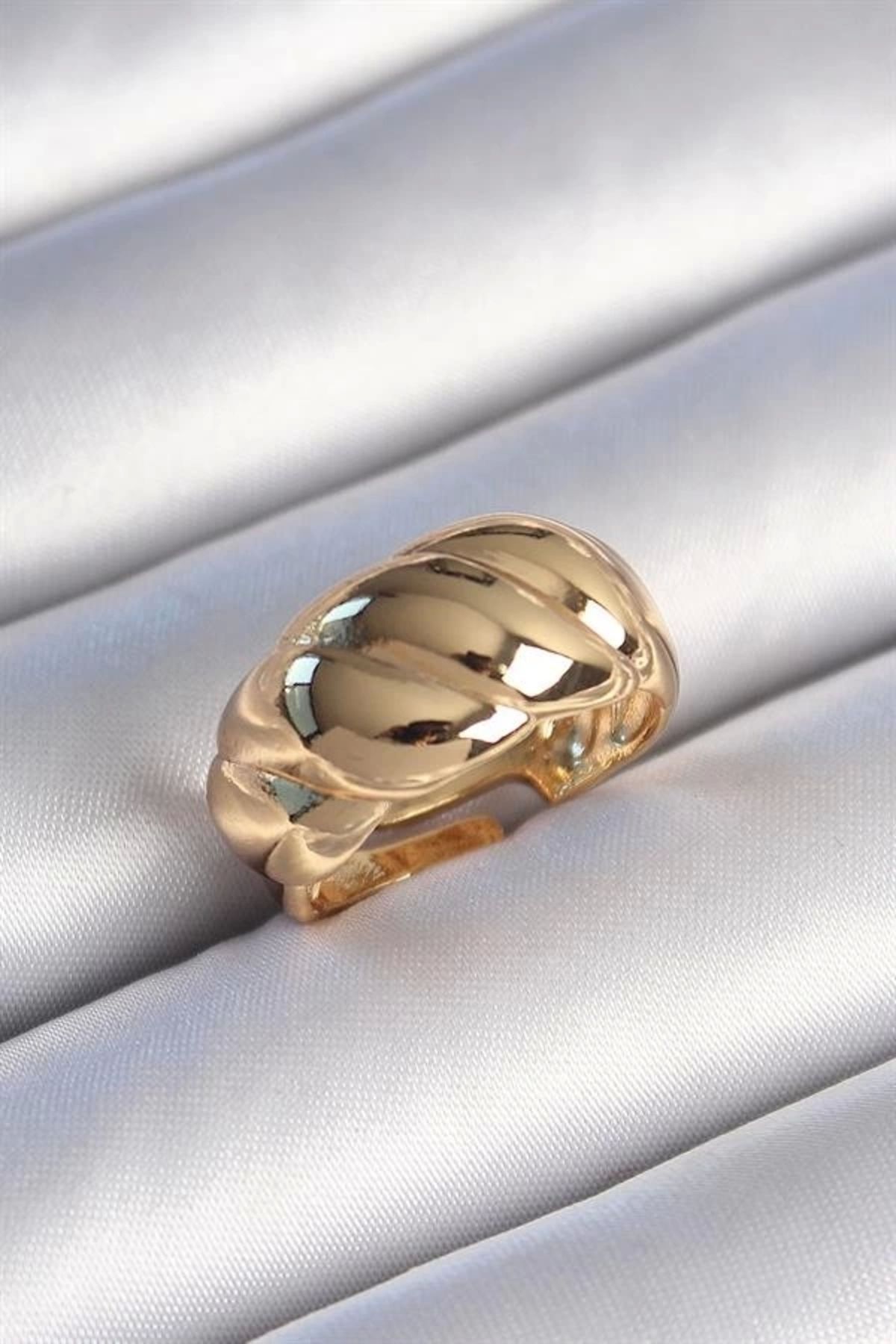Lale Moda Pirinç Gold Renk Sarmal Model Kadın Yüzük