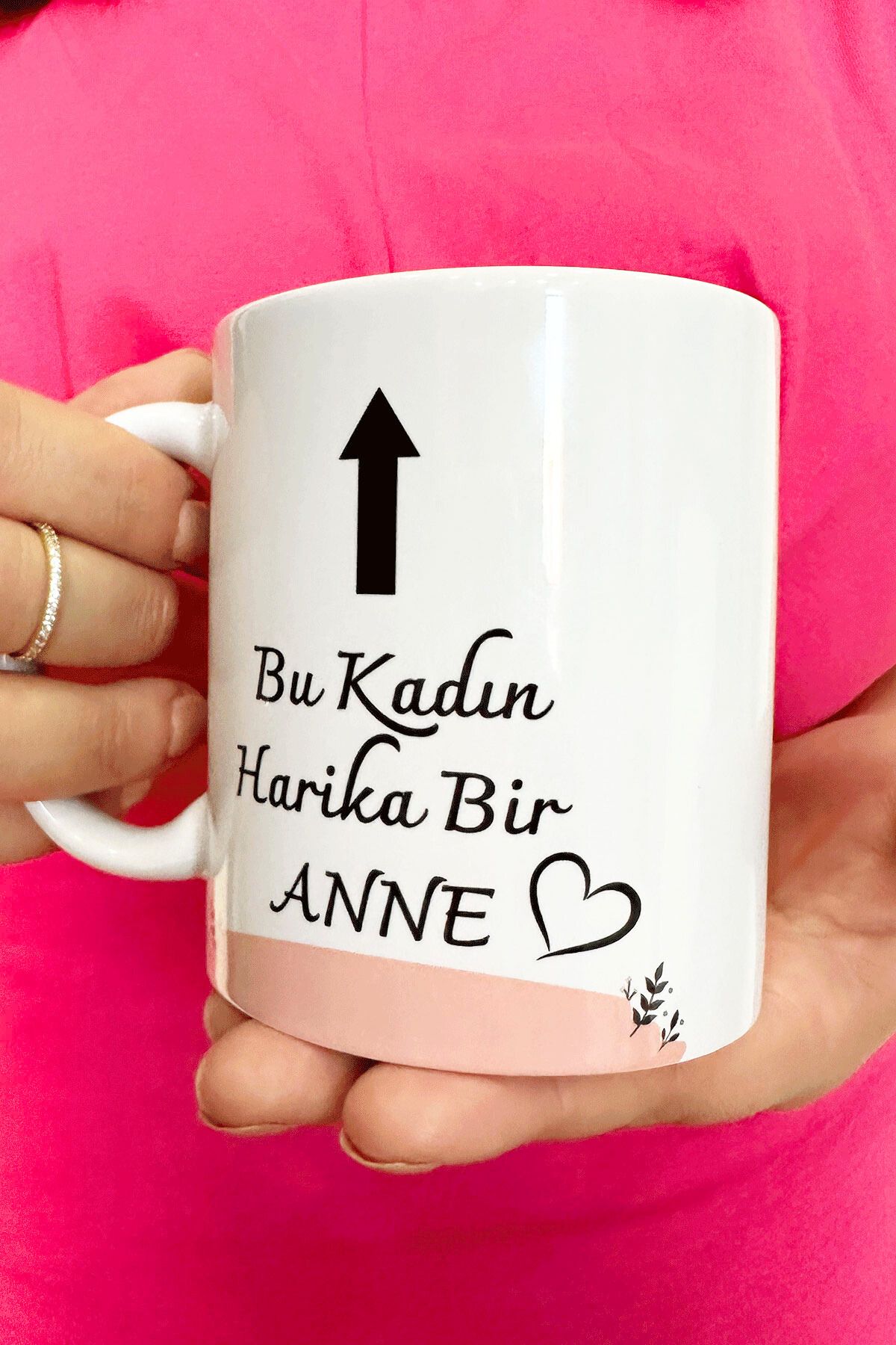 zerhome Bu Kadın Harika Bir Anne Hediye Beyaz Porselen Kupa Bardak