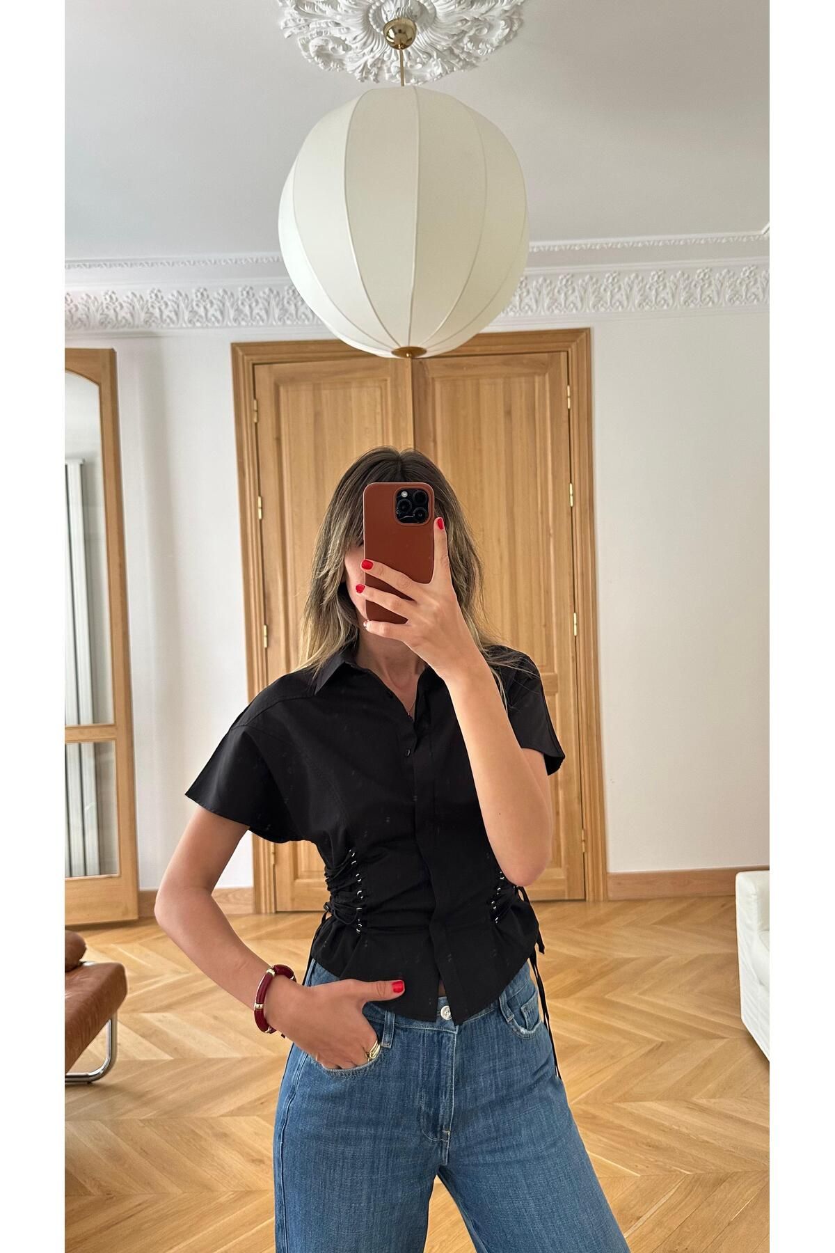 Askı Nişantaşı Siyah Yandan İp Detaylı Gömlek