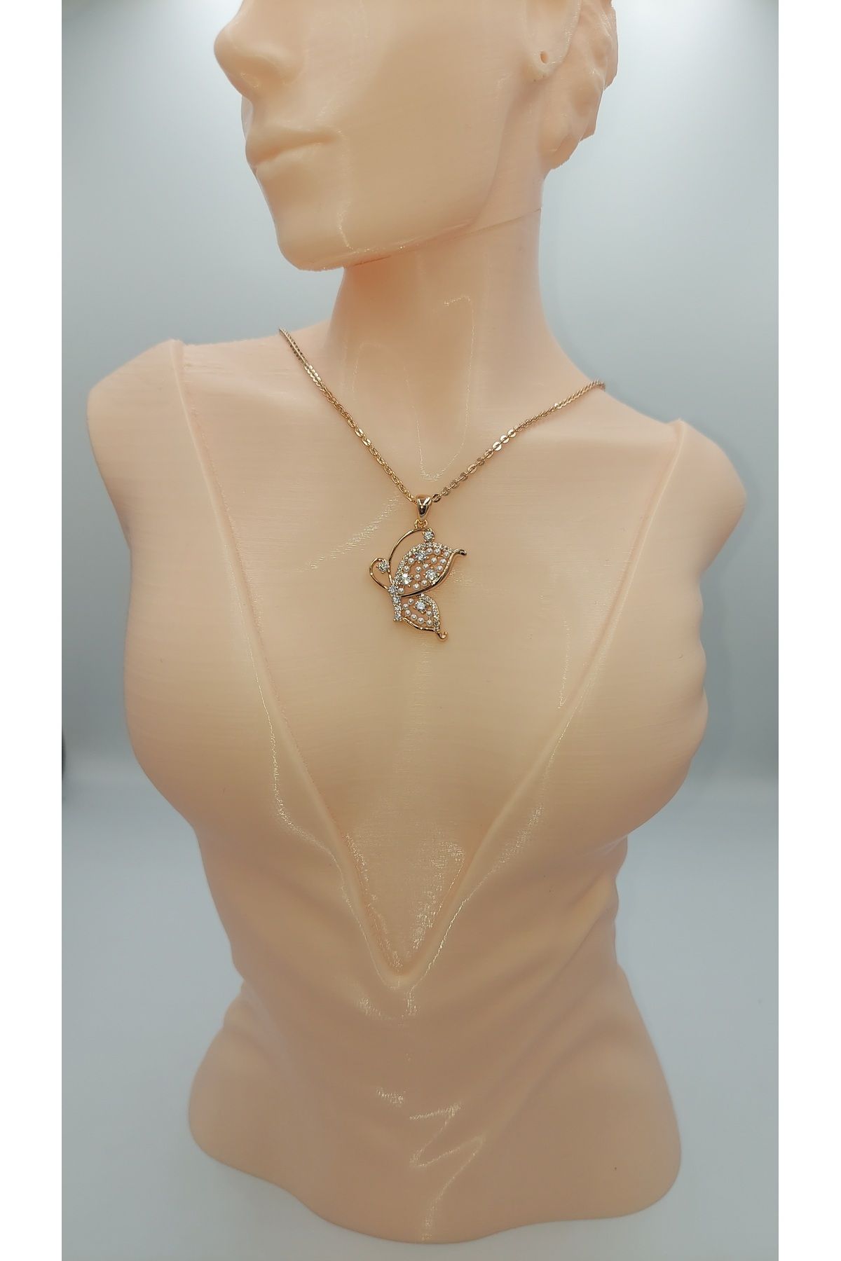 XUPING JEWELRY Xupıng Altın Renk Kelebek Çelik Kolye