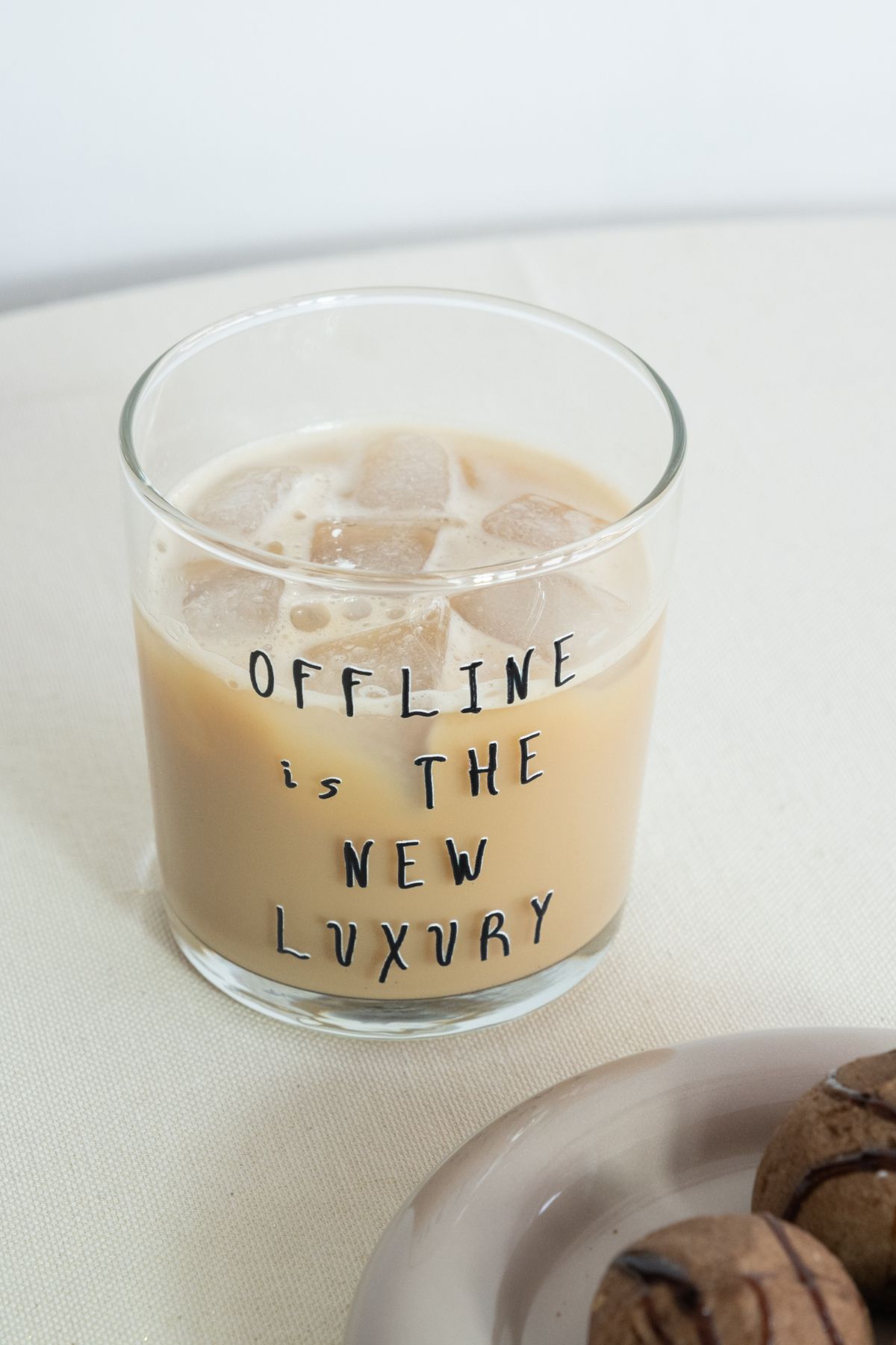 Beige & Stone "Offline is The New Luxury" Cam Meşrubat & Su Bardağı - 380 mL