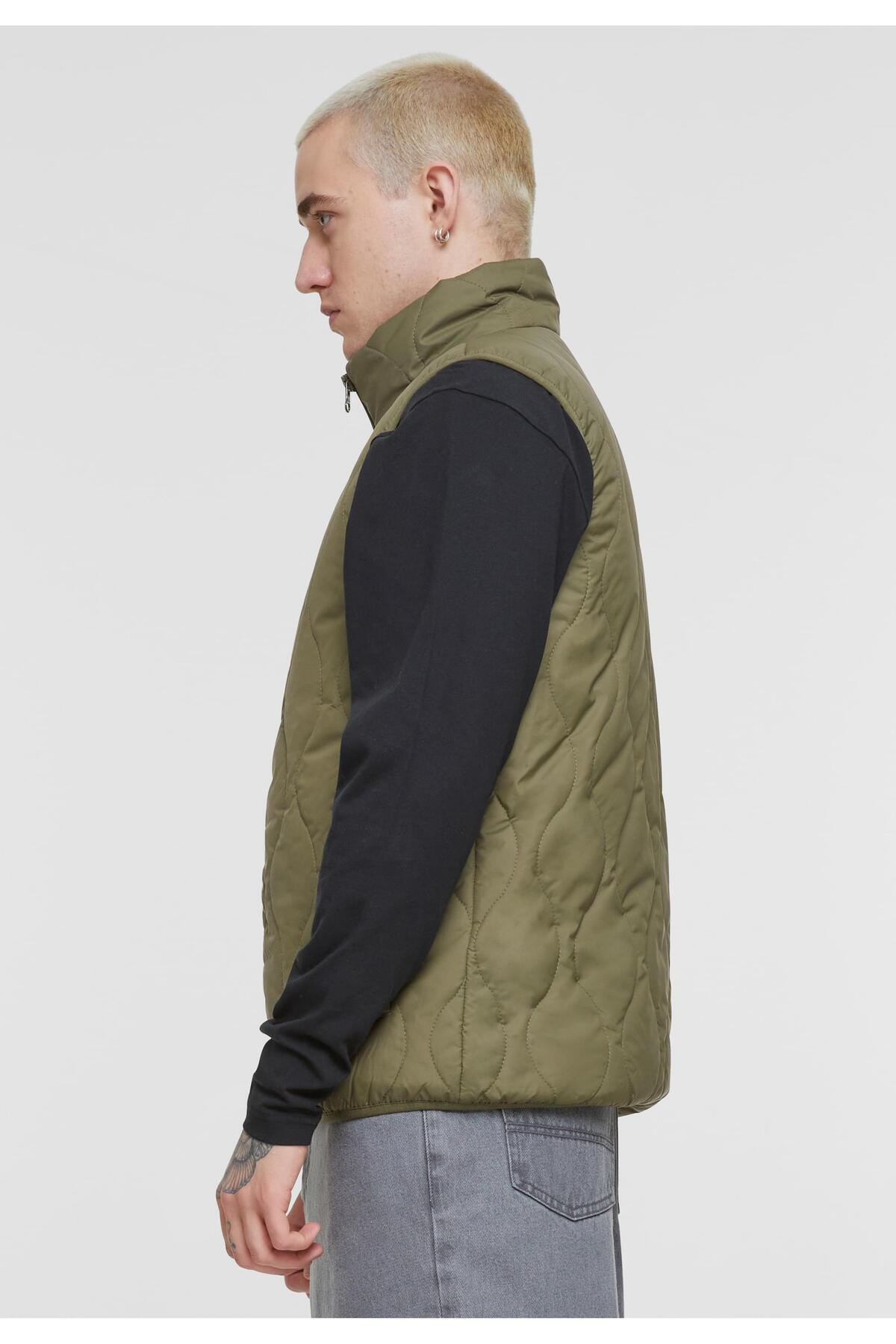 Urban Classics-Mens Super Light Bubble Vest 4