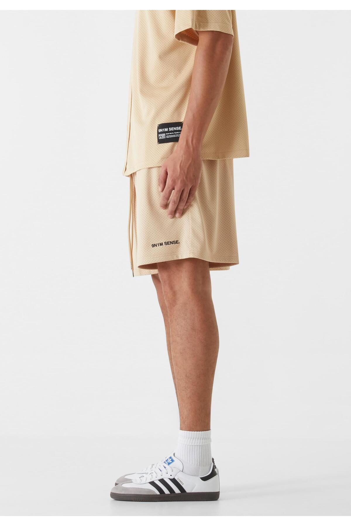 9N1M SENSE-Herren Sense Essential Mesh Shorts 4