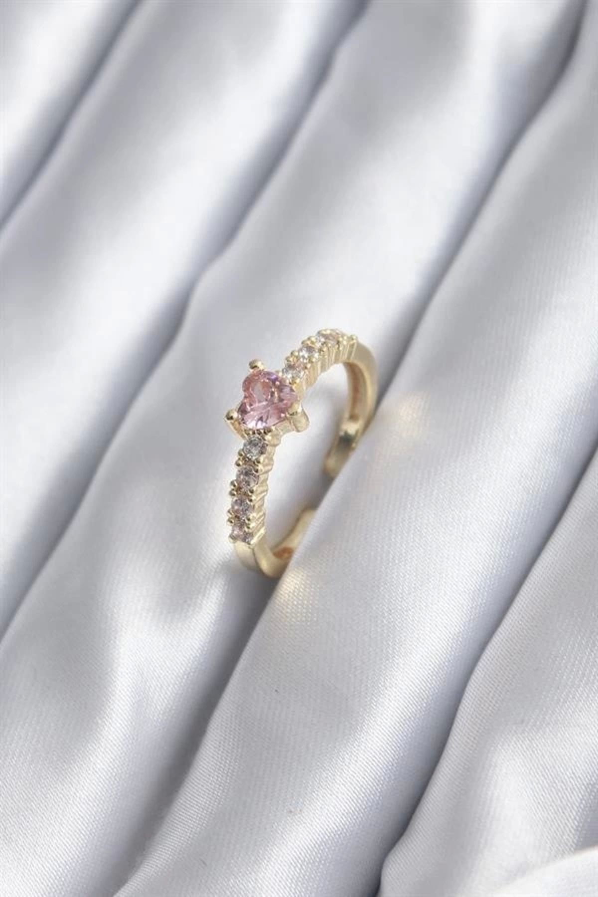 Lale Moda Gold Renk Zirkon Taşlı Pembe Kristal Kalp Model Kadın Yüzük