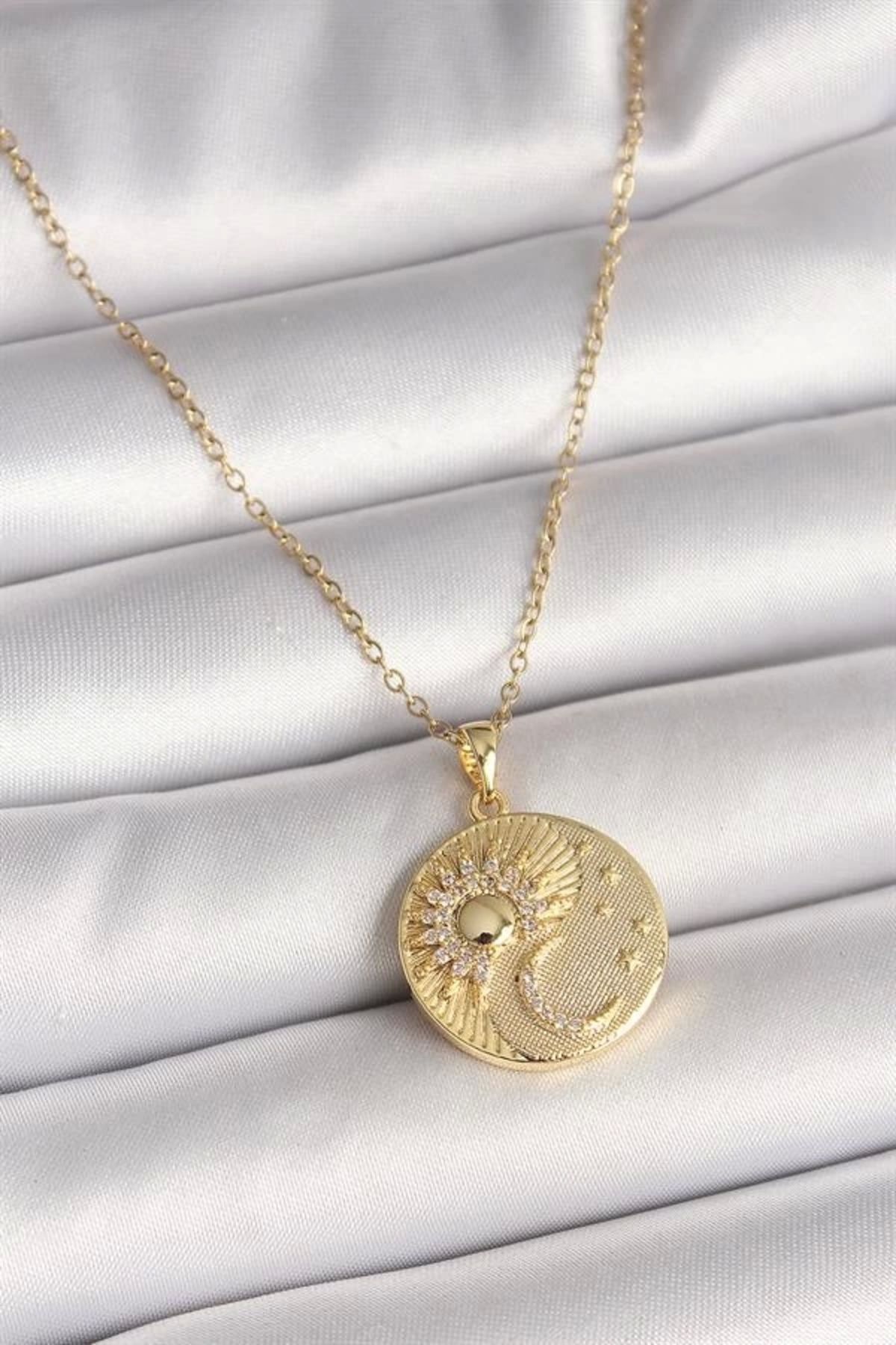 Lale Moda 316L Çelik Gold Renk Zincir Zirkon Taşlı Ay Güneş İşlemeli Madalyon Model Kadın Kolye