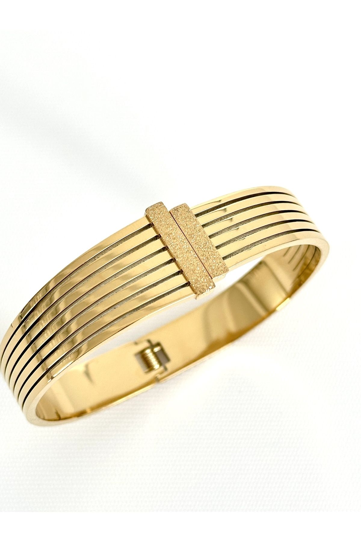 JEWELRY Kuyum Model Önden Açmalı Bilezik Çelik Gold
