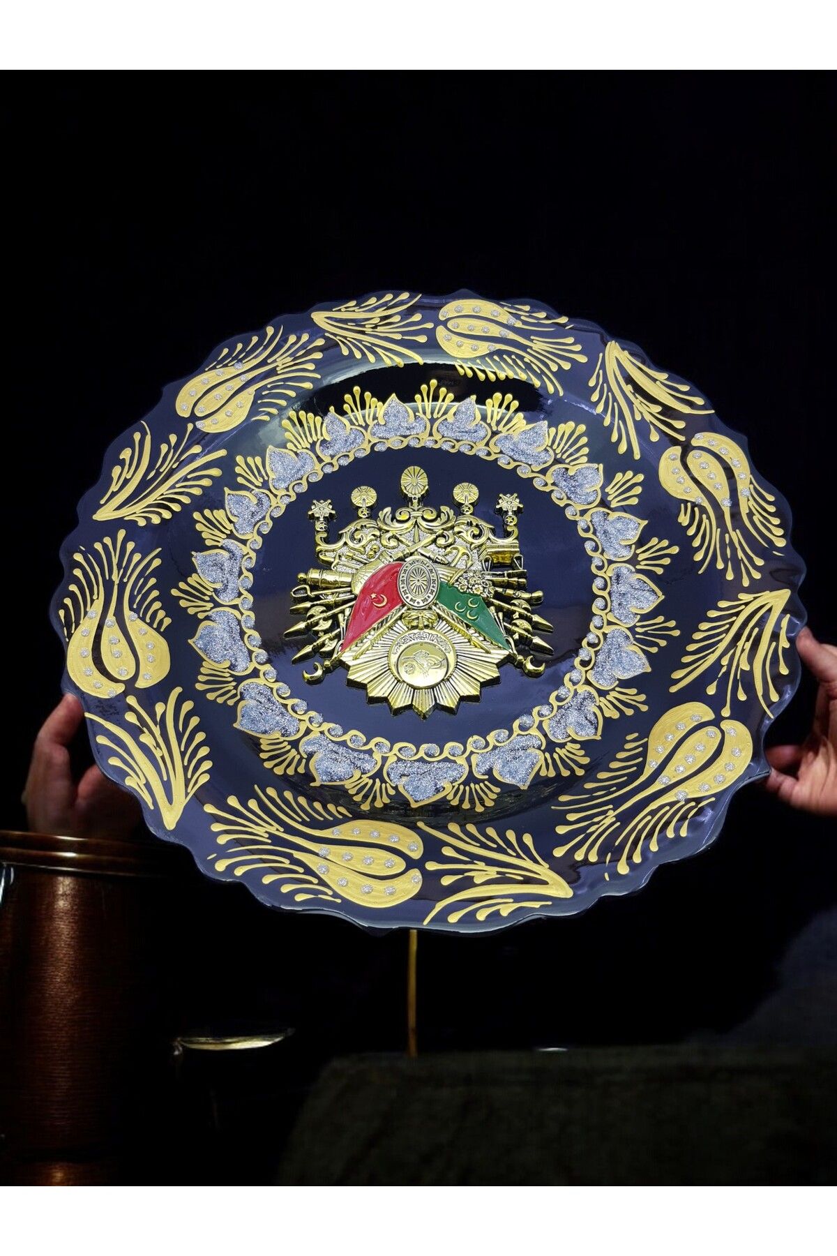 sharp&art Osmanlı Tuğrası Temalı 30 cm, Detaylı El İşlemesi ve Yaldızlı Çini Tabak, Özel Hediye Seçeneği