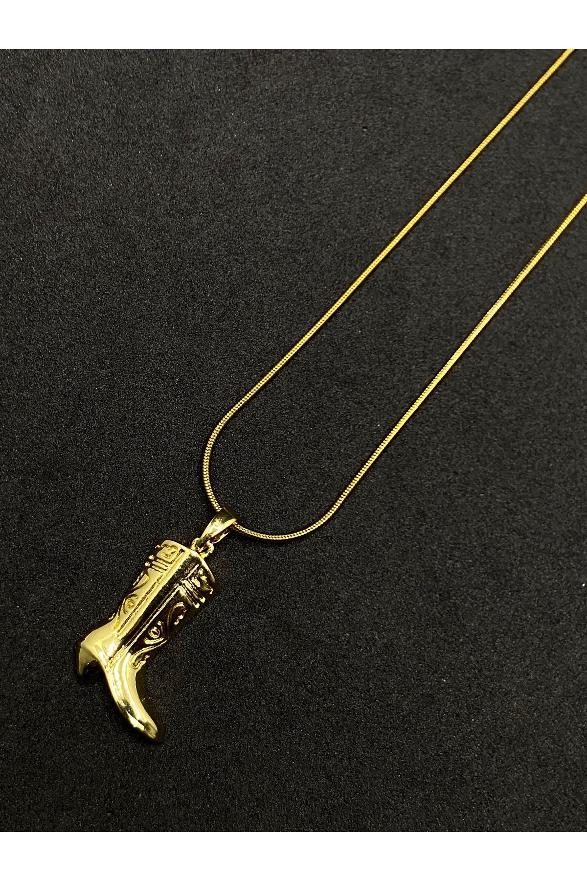 Jiji Jewelery Kovboy Çizmesi Altın Renk Trend Moda Paslanmaz Çelik Kolye