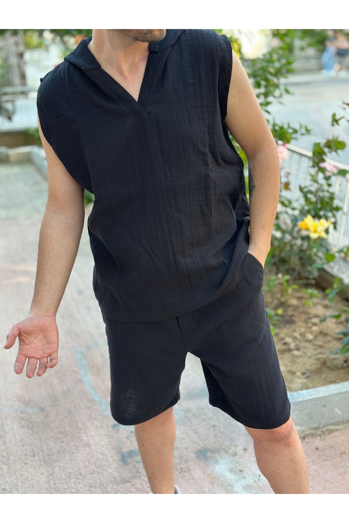 Paseam Atelier 2 Kat Müslin Siyah Kapüşonlu Sıfır Kol Yazlık T-Shirt ve Şort Takımı