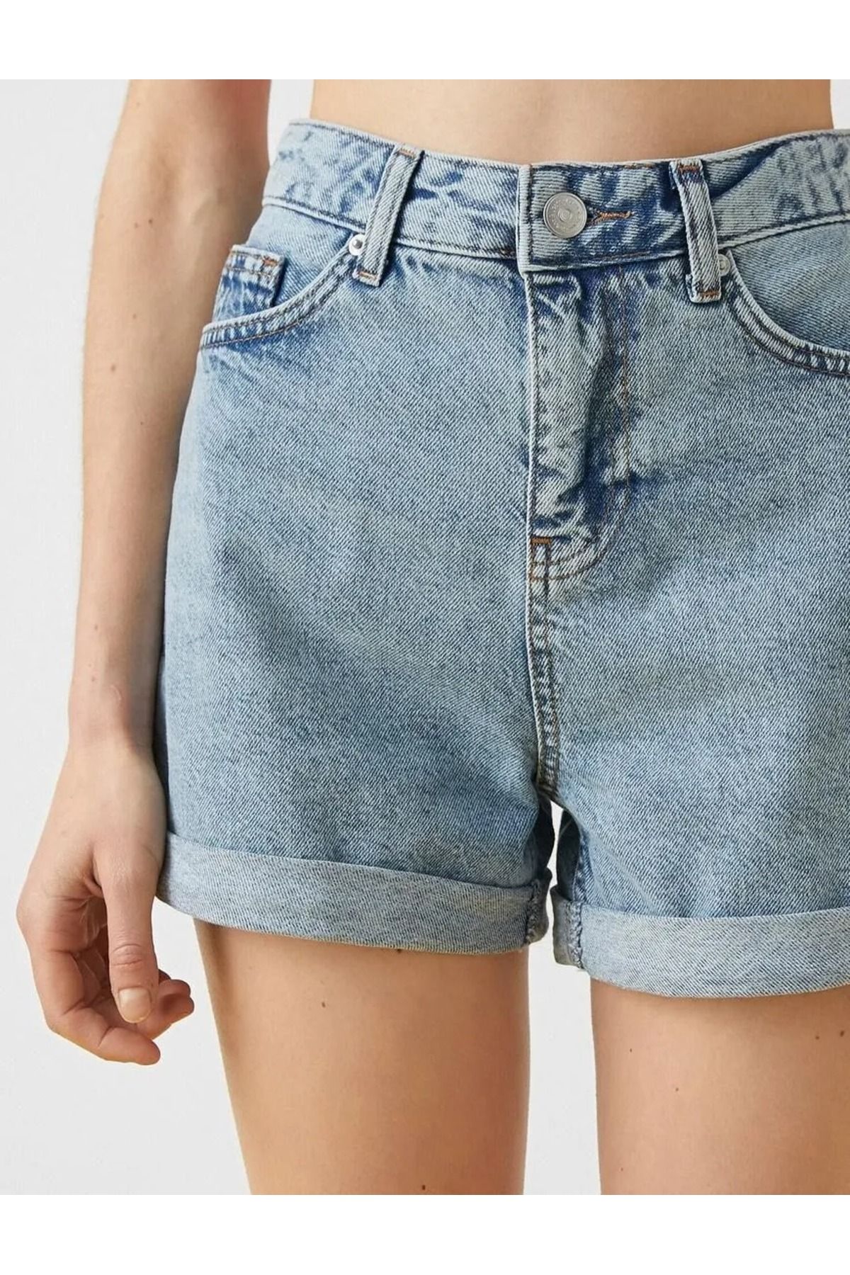 TugsatTasarTekstil Kadın Açık Mavi Kot Şort Duble Paça Denim Likralı Toparlayıcı Premium