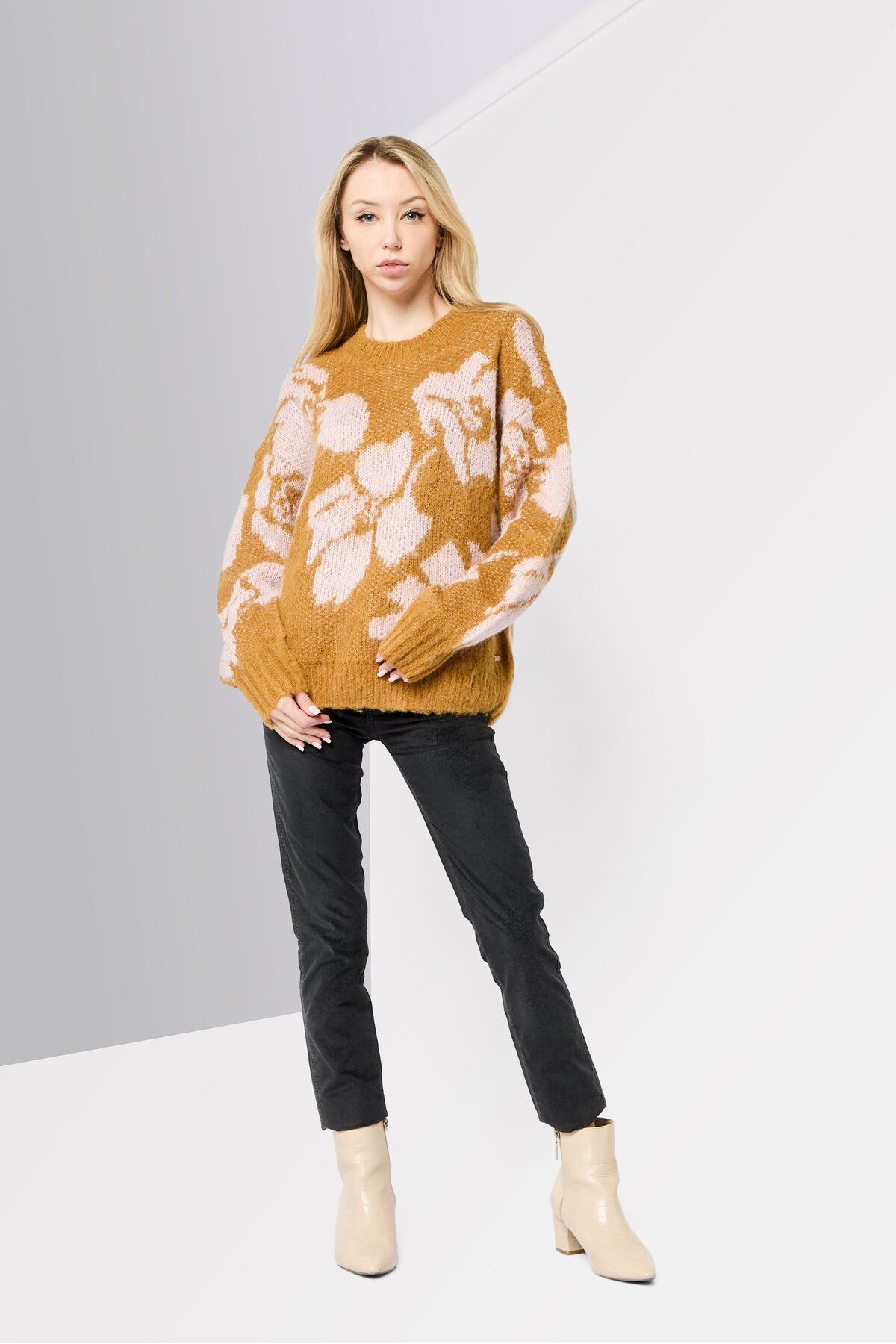 complete the look image